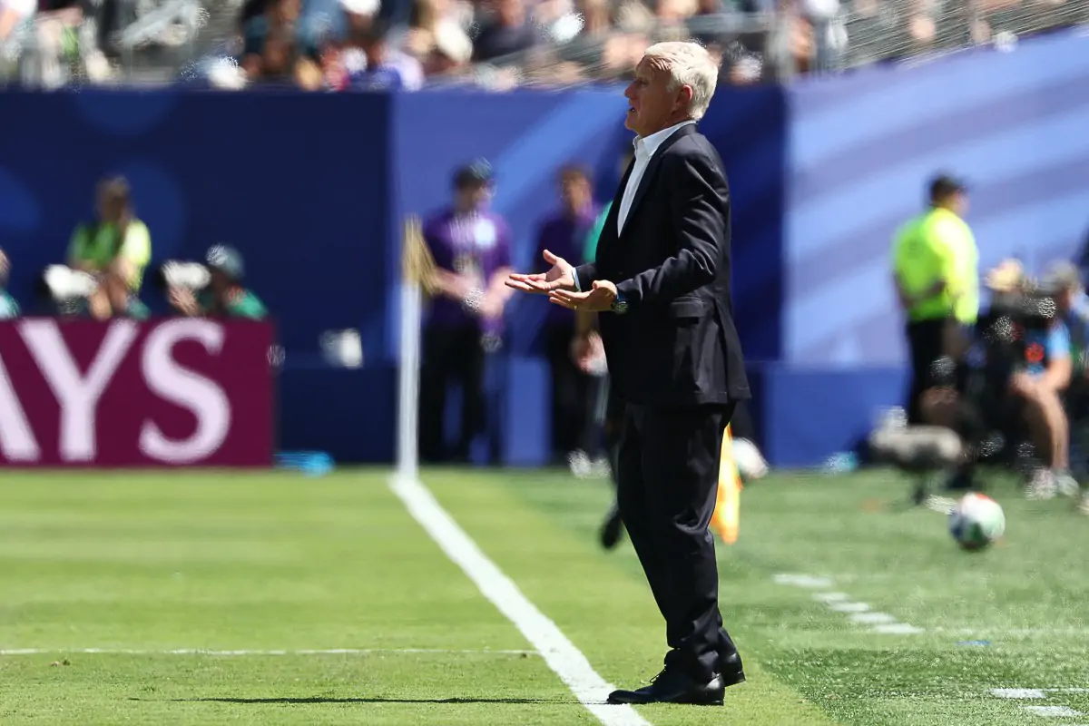 'Mbappé é um jogador fora do comum', comemora Deschamps