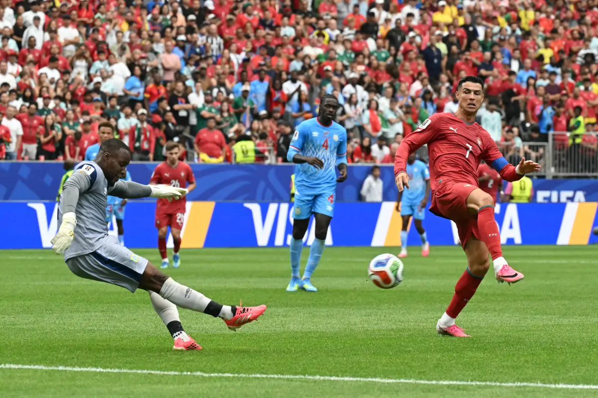 Nova regra anti-cera da Fifa é aplicada pela primeira vez em Portugal x RD Congo