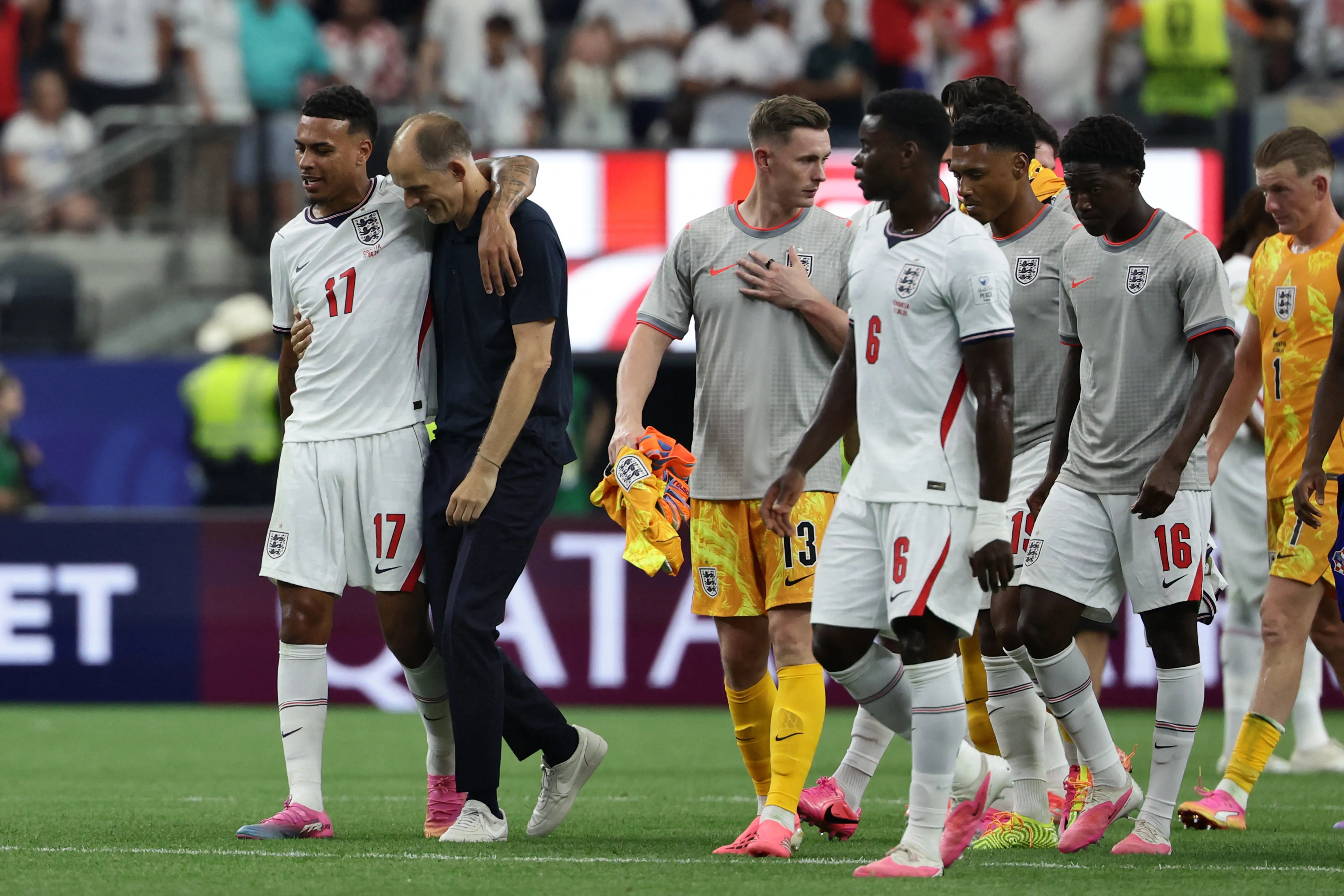 Inglaterra tem dúvidas na defesa, apesar de início com fôlego na Copa do Mundo