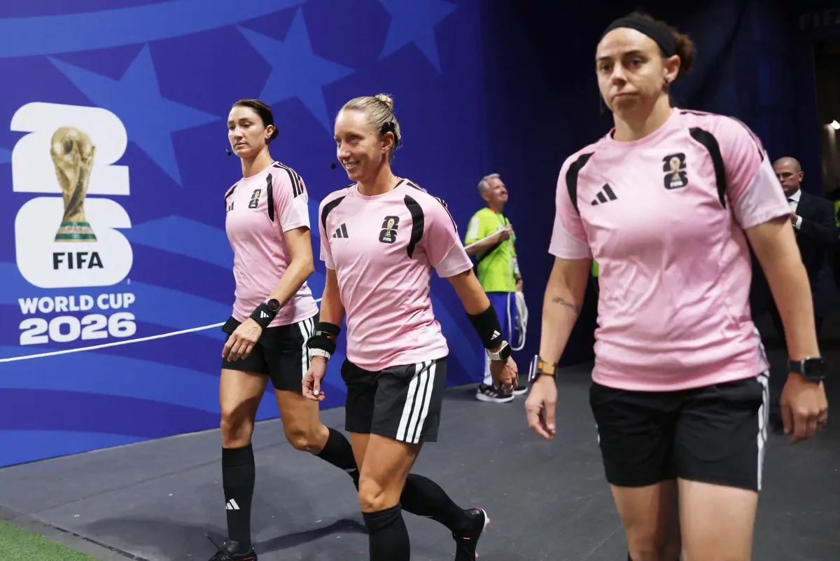 Tchéquia x África do Sul tem primeira arbitragem feminina da Copa 2026