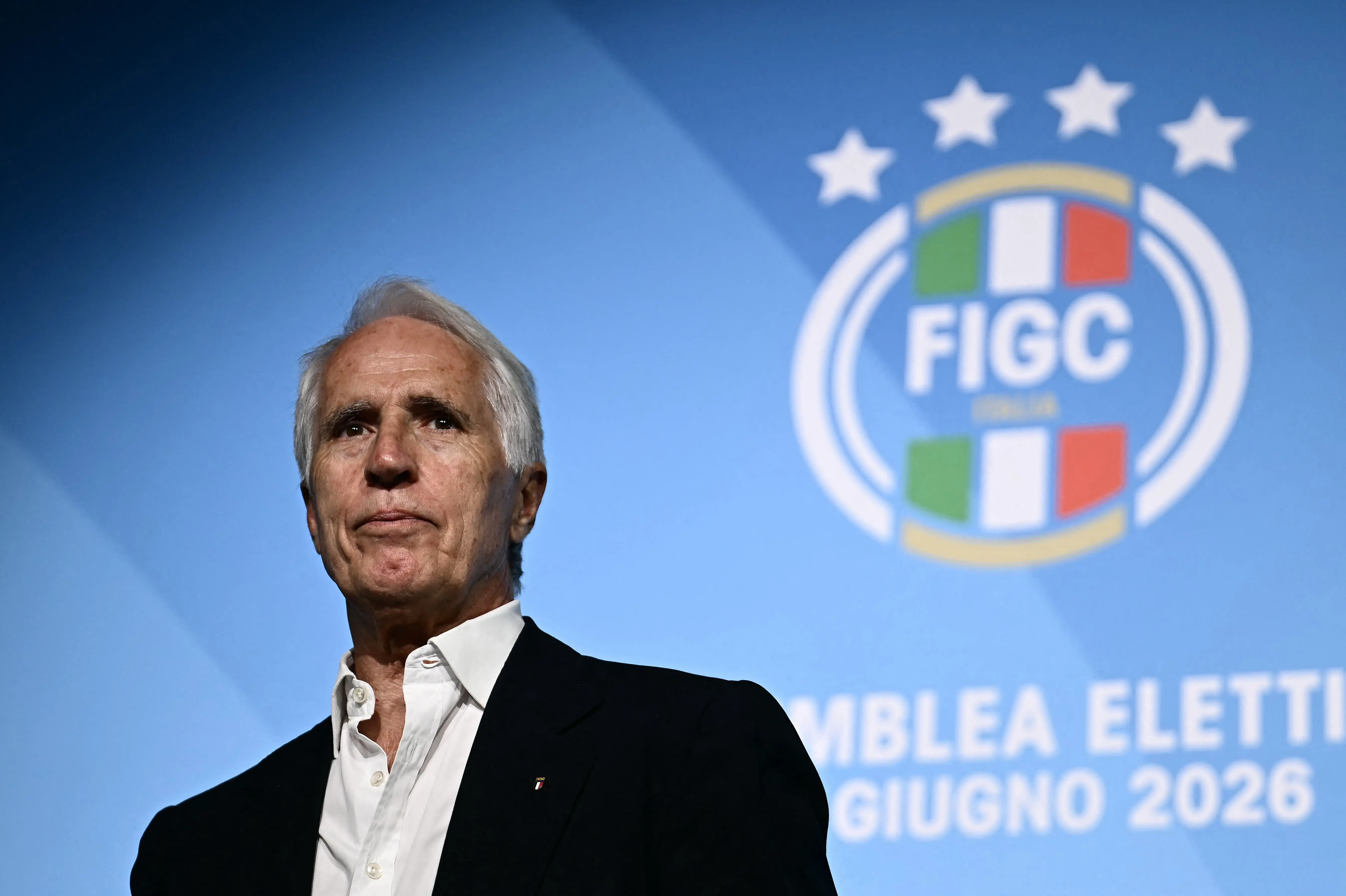 Giovanni Malagò é eleito novo presidente da Federação Italiana de Futebol