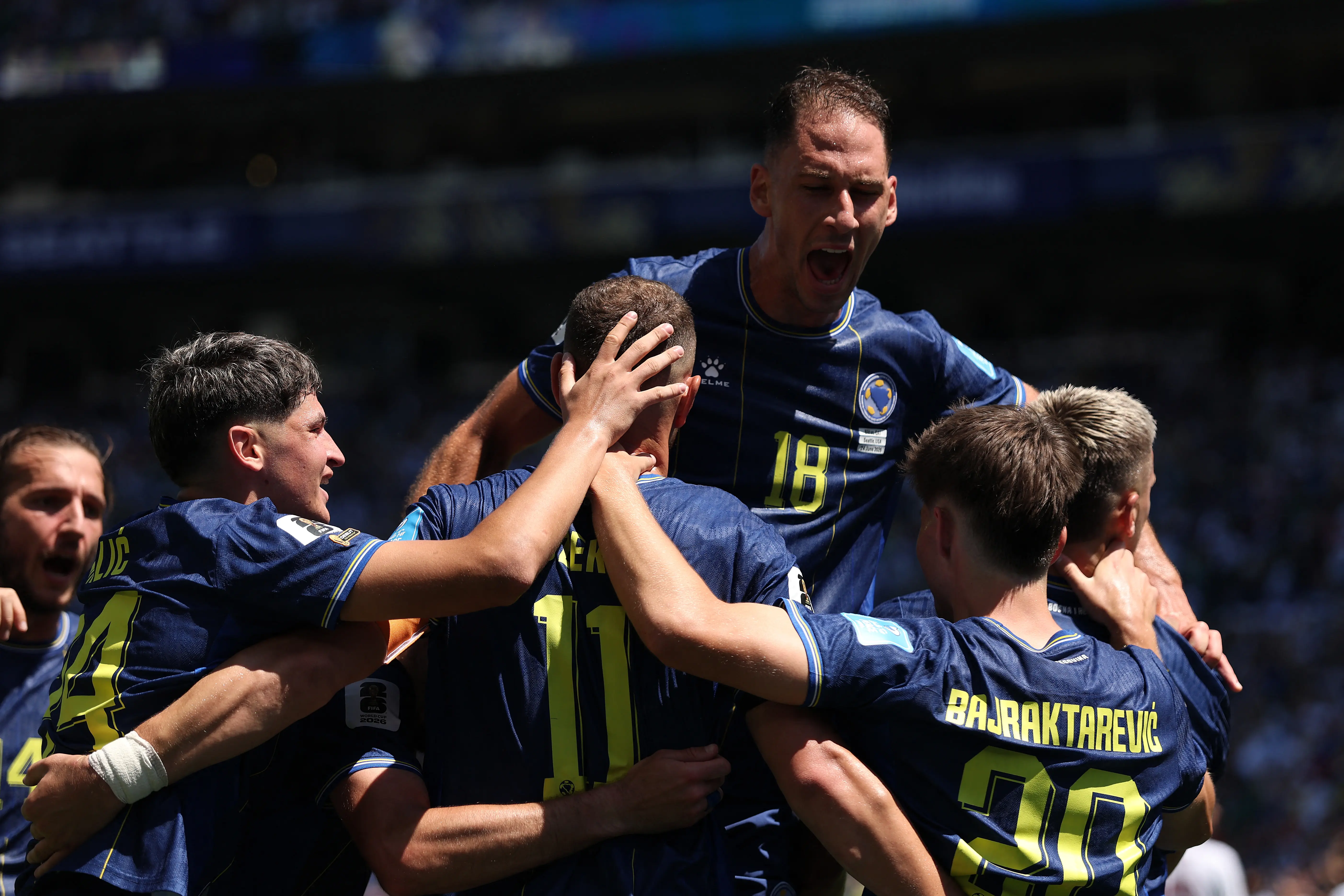 Bósnia vence Catar e encaminha classificação inédita ao mata-mata da Copa