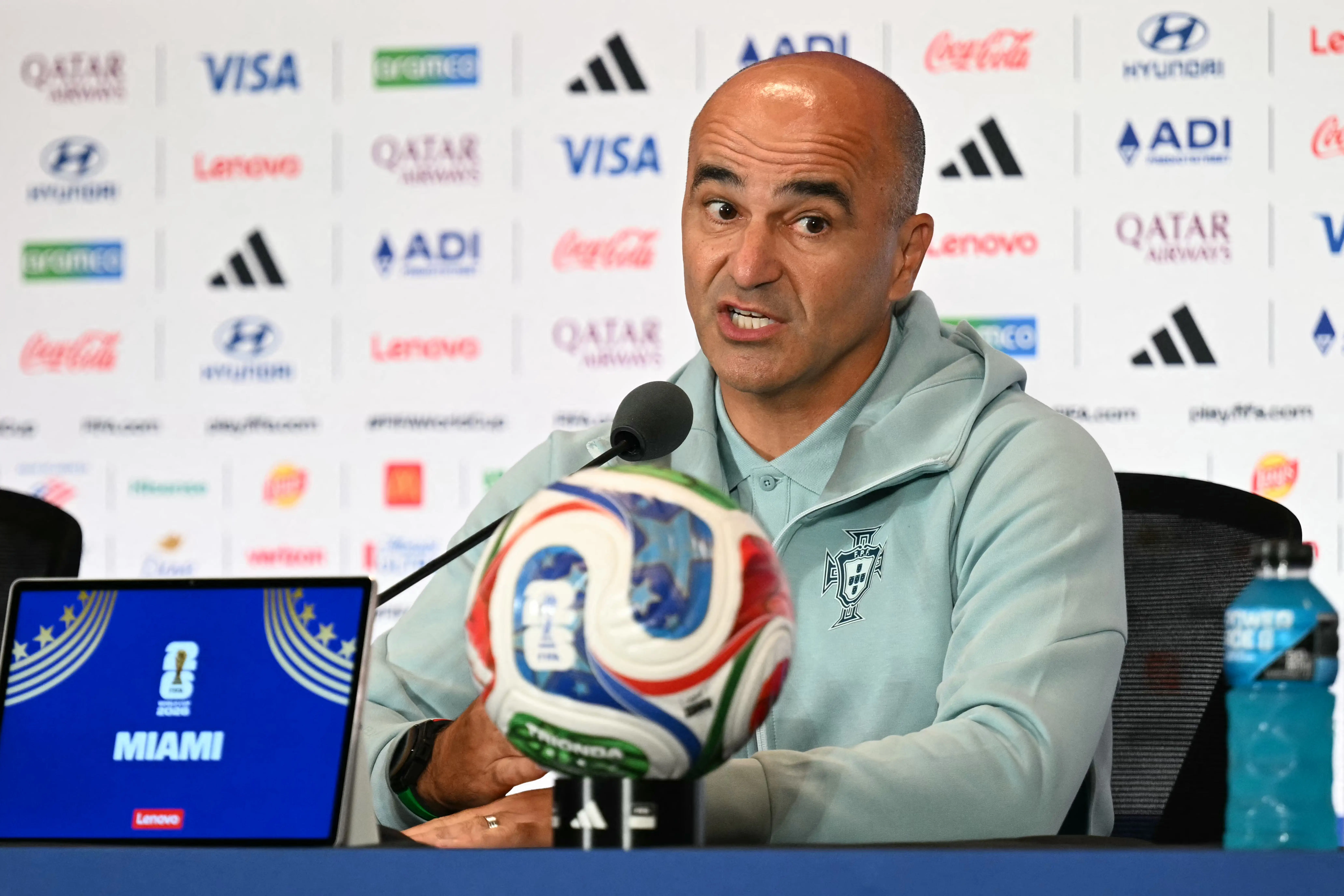 Técnico de Portugal elogia Colômbia, que jogará 'em casa' em Miami