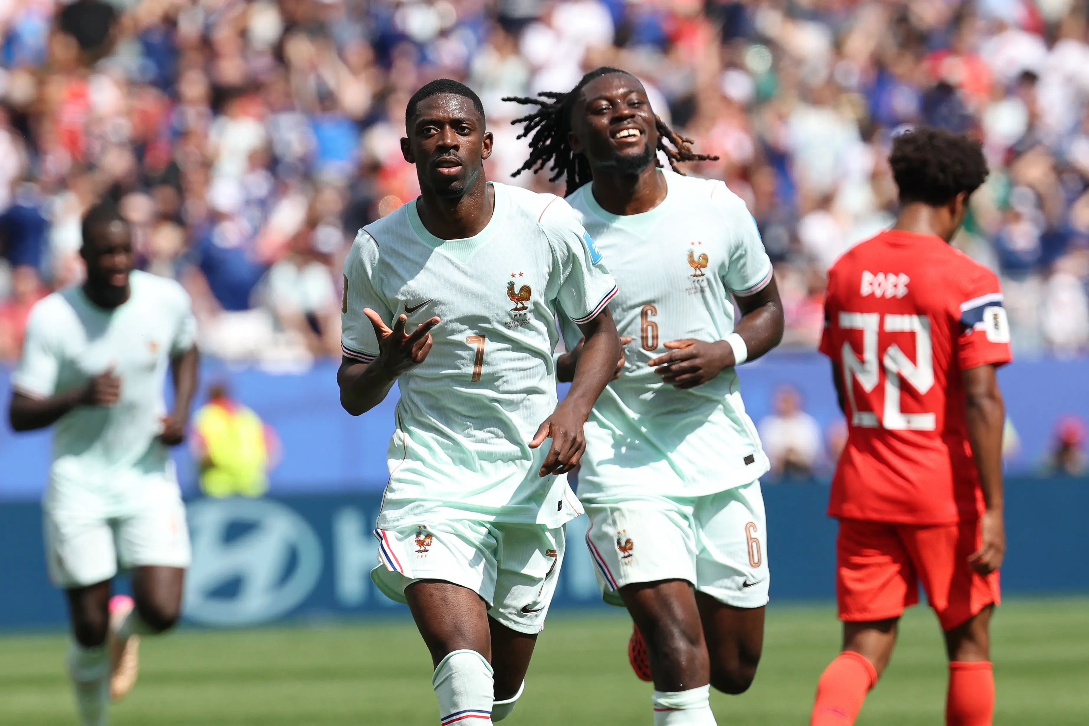 França vence Noruega com três de Dembélé e garante liderança do grupo com 100% na Copa