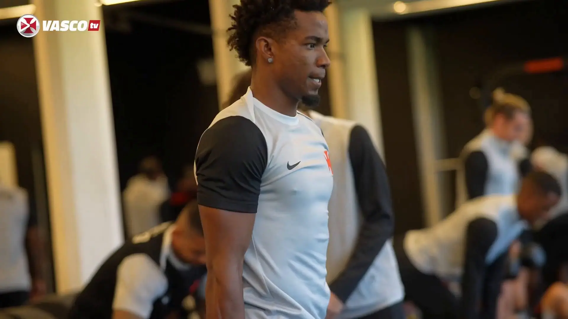 Na academia e no campo; confira o treino do Vasco