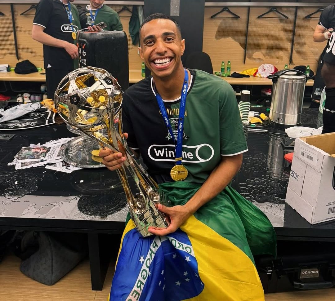 Entenda por que Victor Sá ainda não foi anunciado pelo São Paulo