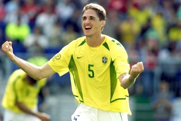 Pentacampeão, ex-zagueiro aprova ida de Neymar à Copa do Mundo