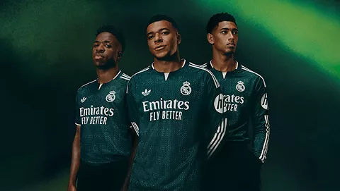 Veja fotos da nova camisa reserva do Real Madrid para a temporada 2026/27