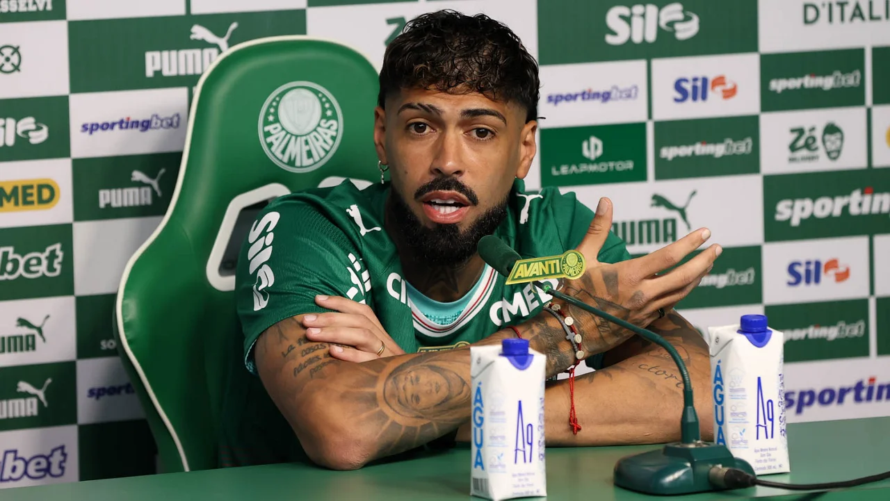 Barboza vê concorrência forte no Palmeiras e mira vaga entre os titulares: "Não gosto de ficar no banco"