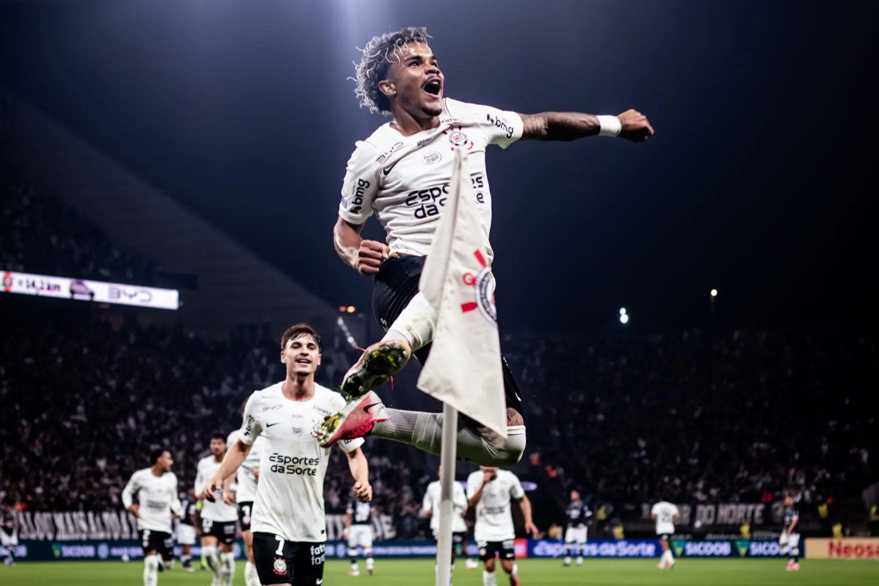 Kaio César celebra fase artilheira e já se vê adaptado ao Corinthians