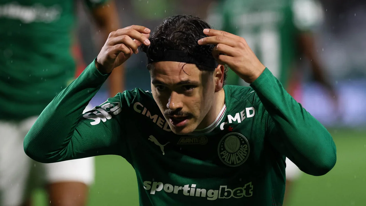 Paraguaios brilham após Copa, e Palmeiras vence o Coritiba em retorno do Brasileirão