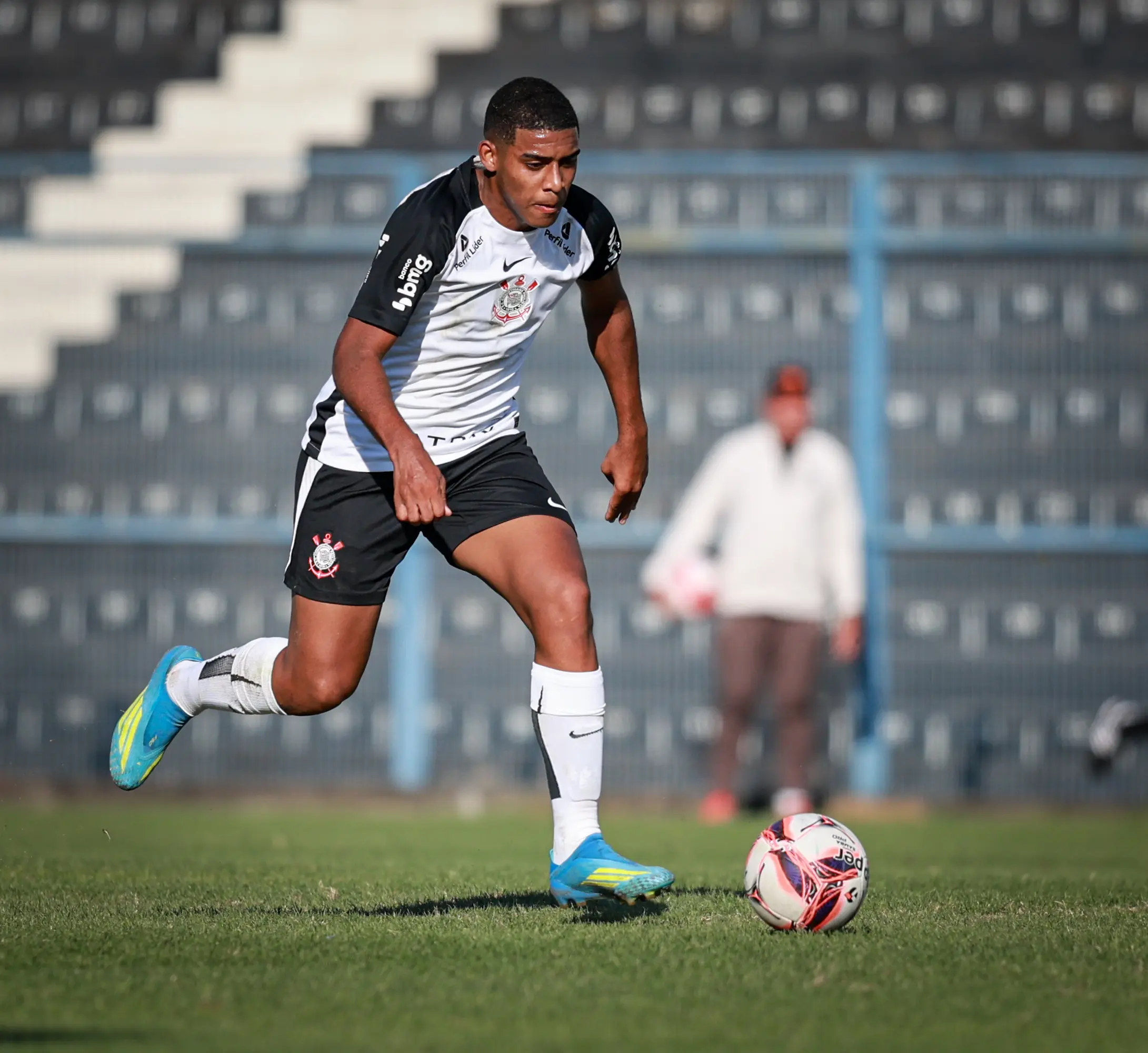 Entenda por que trio da base do Corinthians não disputou amistoso contra o Cascavel