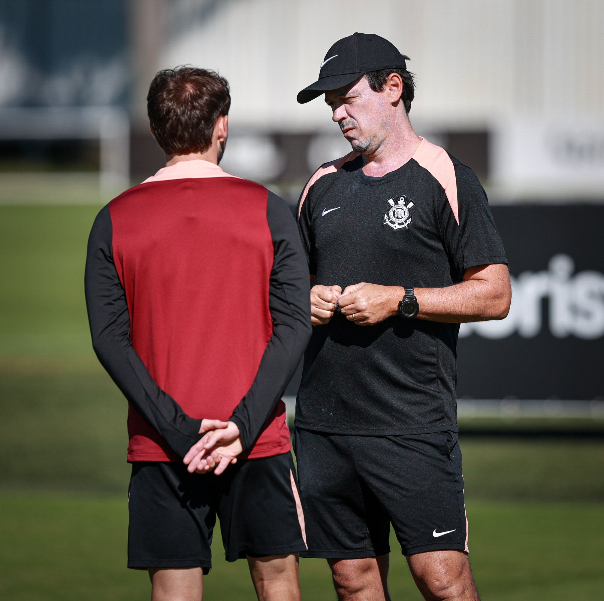 Diniz faz testes em treino do Corinthians visando jogo contra o Remo