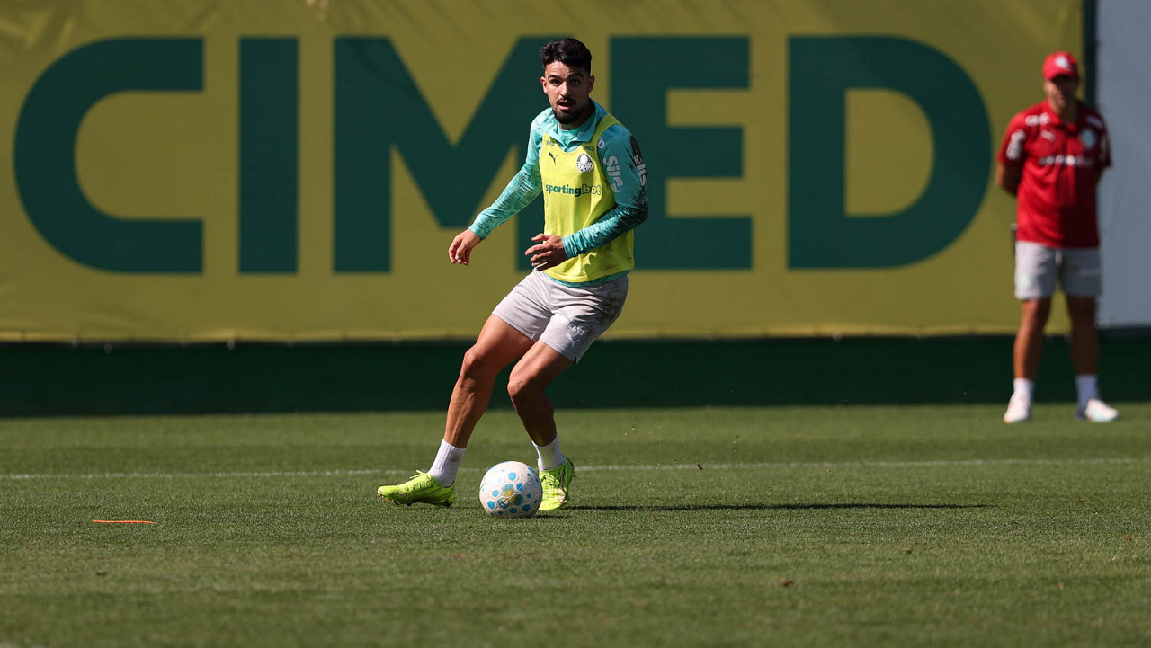 Flaco López recebe sondagens de times europeus e deve se reunir com Palmeiras para definir futuro