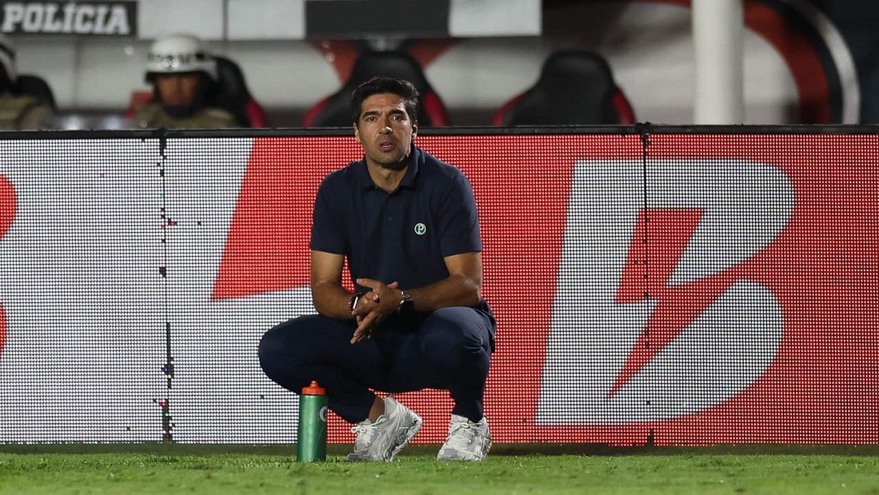 Abel vê Palmeiras preparado para resistir ao assédio do mercado e descarta perder peças-chave