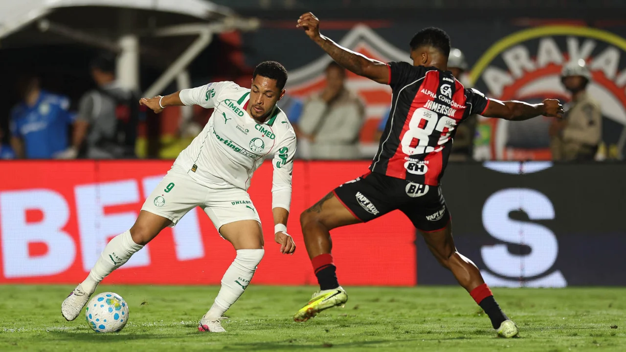 Flaco López e Vitor Roque voltam a jogar juntos após quatro meses e tentam repetir sucesso no Palmeiras