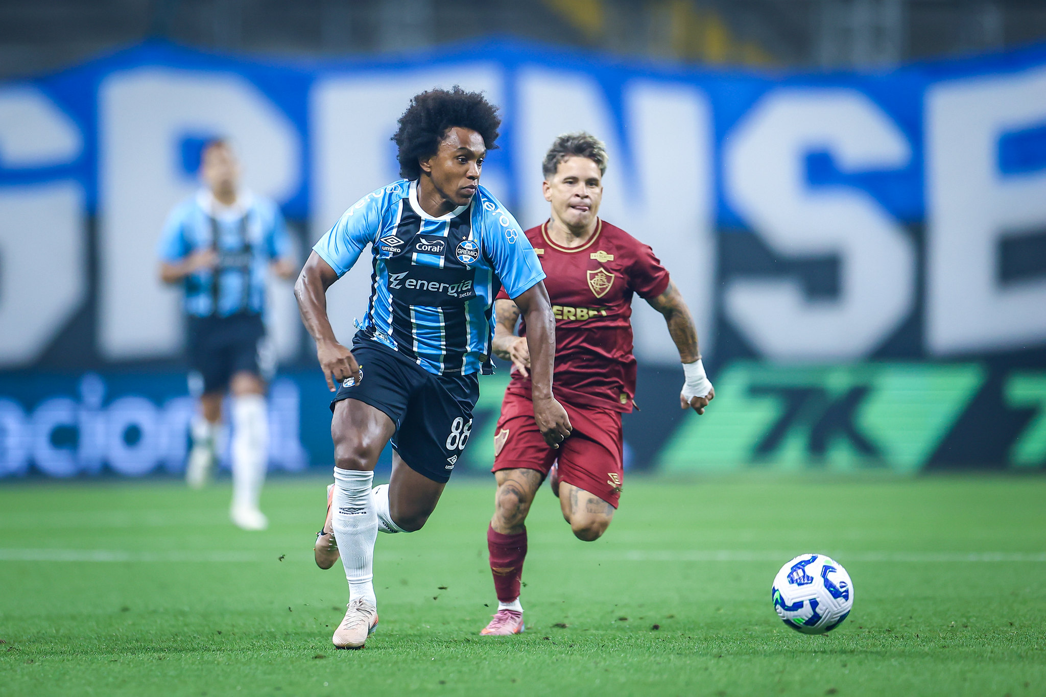 Grêmio em busca da reabilitação enfrenta Fluminense em duelo decisivo na Arena