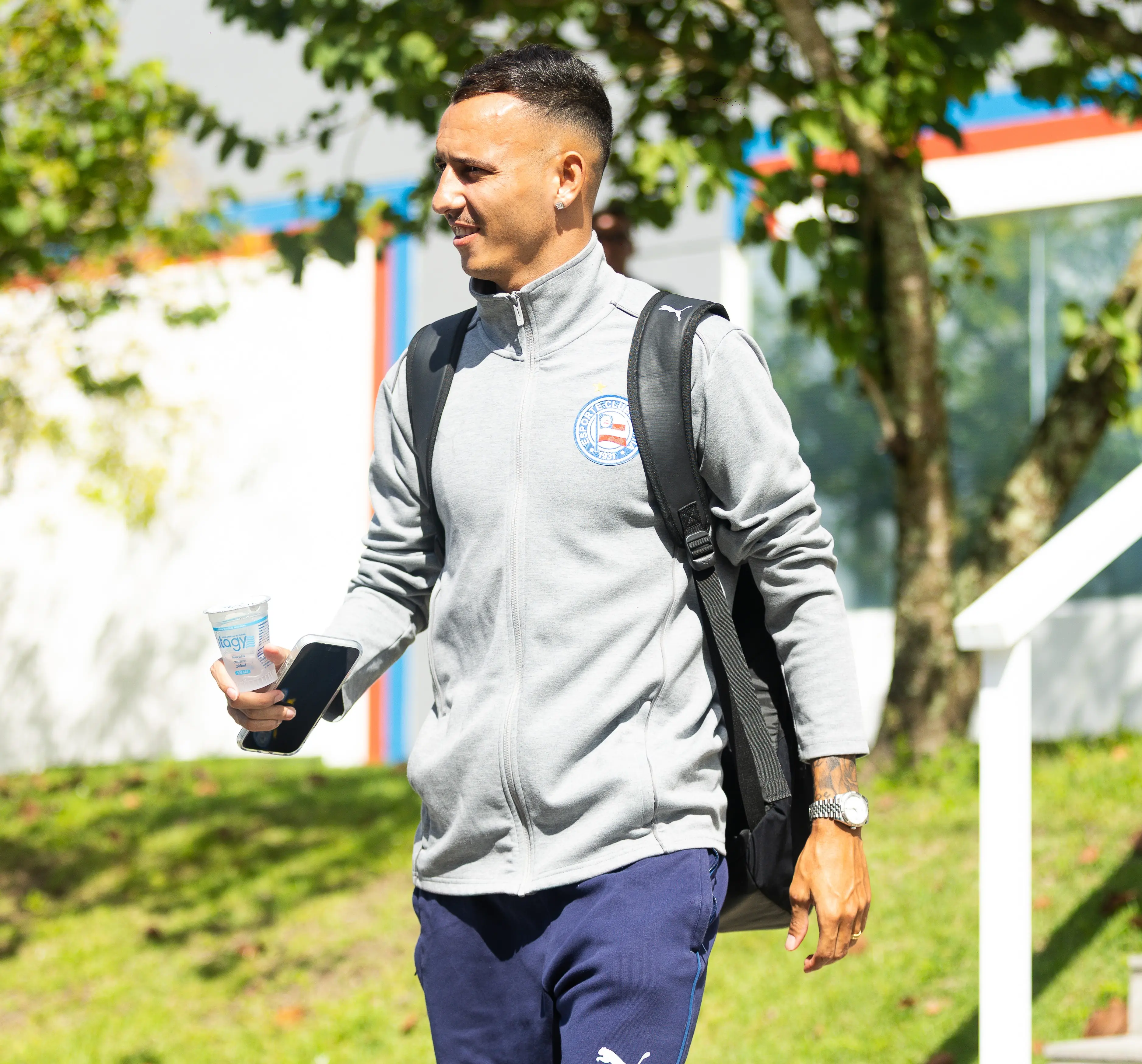 São Paulo fica perto de contratar lateral esquerdo Iago, do Bahia