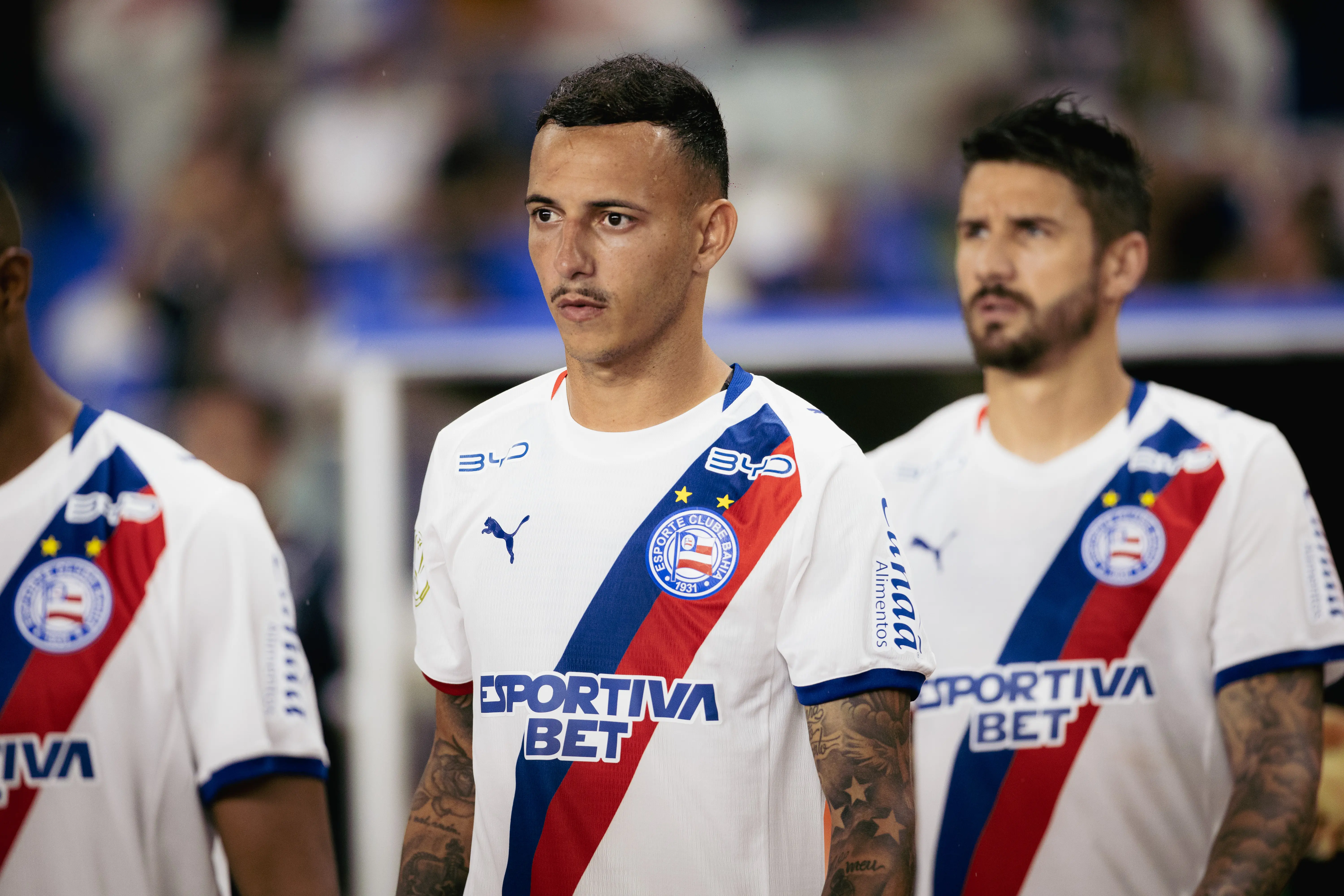 Quem é Iago? Conheça e veja números do lateral próximo de reforçar o São Paulo