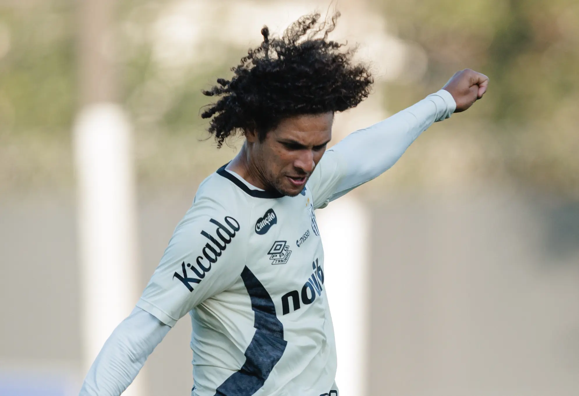 Quem deve ser a prioridade do Santos em uma renovação de contrato para 2027? Vote!