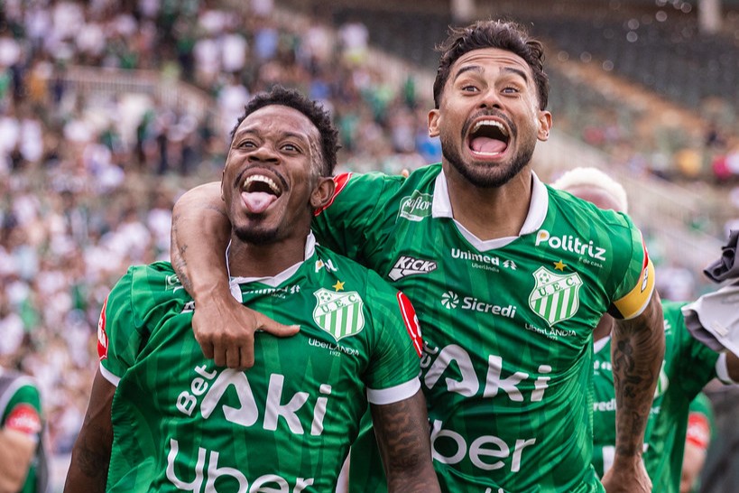 Uberlândia Esporte vence Portuguesa e abre vantagem nas oitavas de final da Série D