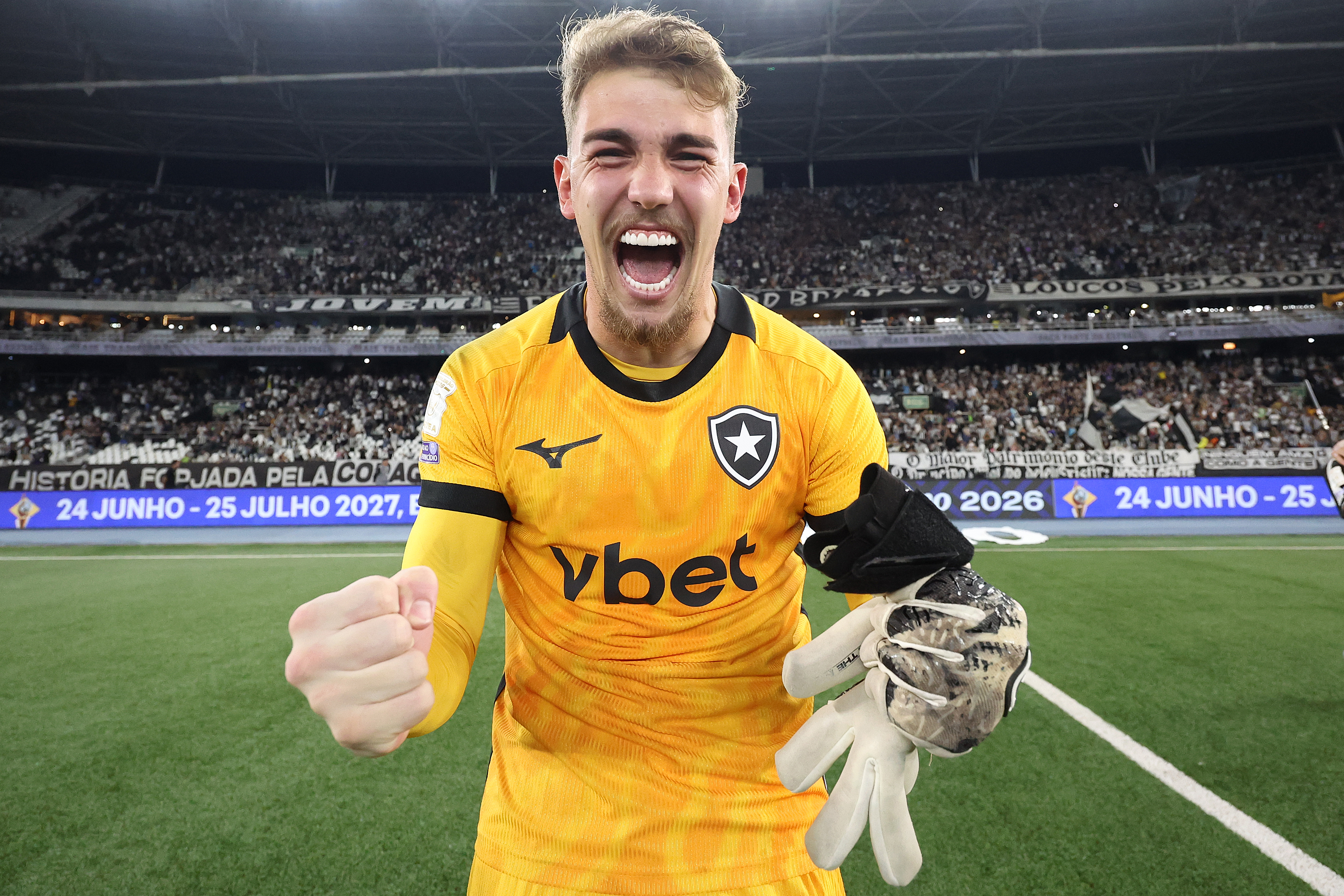 Botafogo está próximo de acertar empréstimo de goleiro para o futebol português