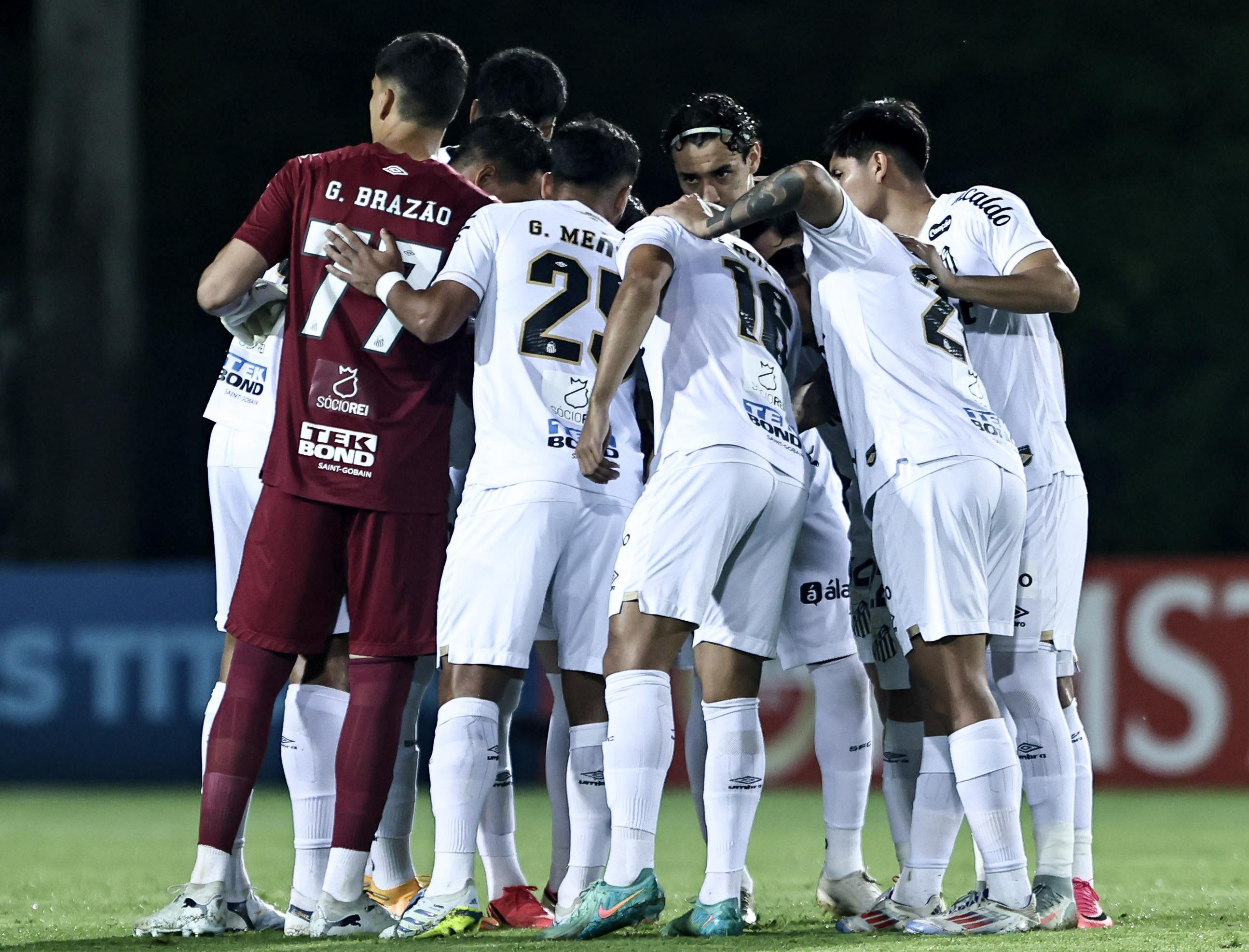 Santos x Chapecoense: saiba onde assistir ao jogo pelo Brasileirão