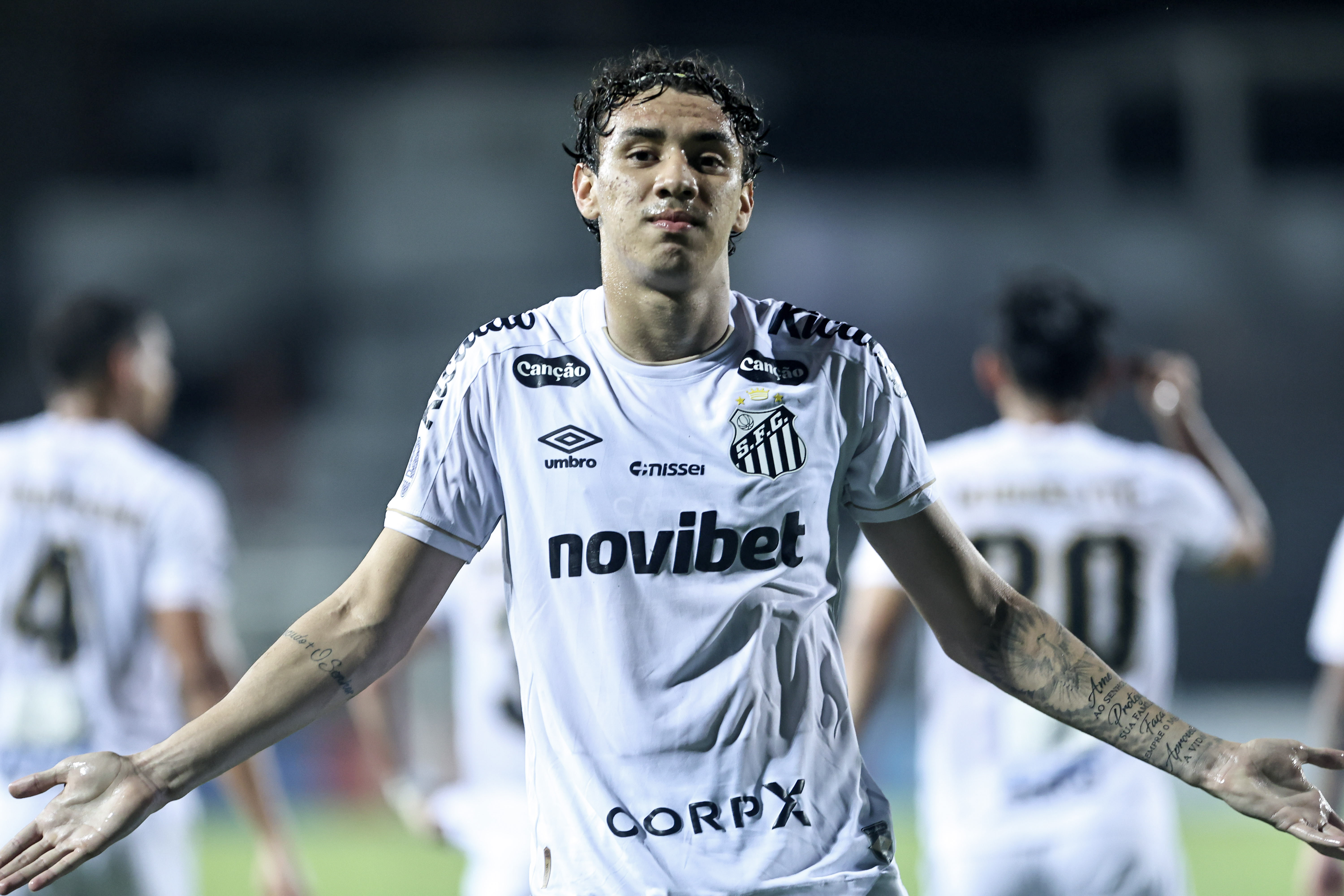 Bontempo cresce no Santos e já supera números da última temporada