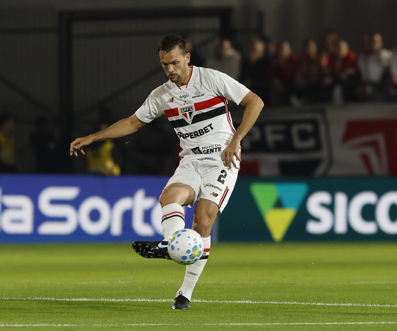 São Paulo confirma lesão de Rafael Toloi e ganha desfalque para encarar o Flamengo