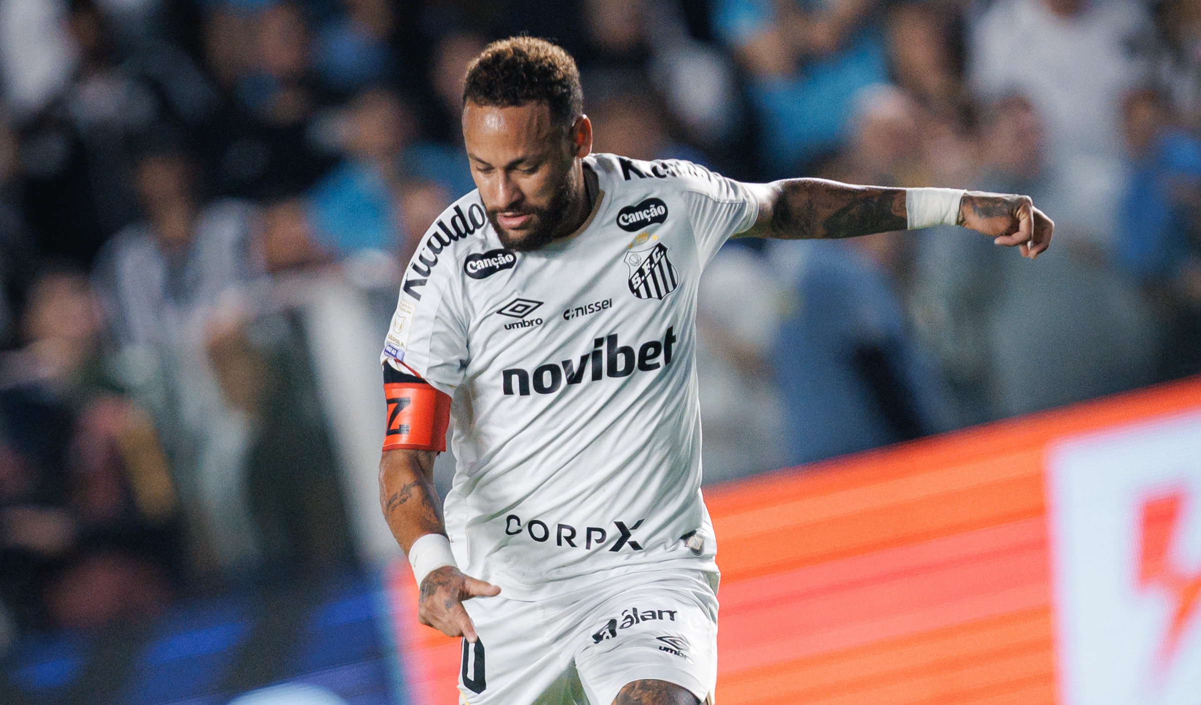 Atuações do Santos: Neymar salva, Rollheiser vai mal e defesa falha contra a Chapecoense
