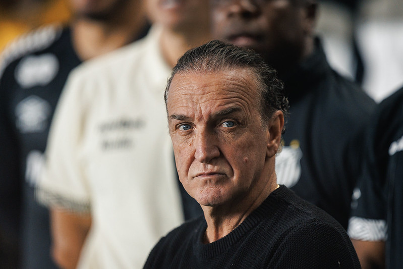 Cuca abre disputa por posições no Santos e elogia Caballero: “Vai jogar bastante”