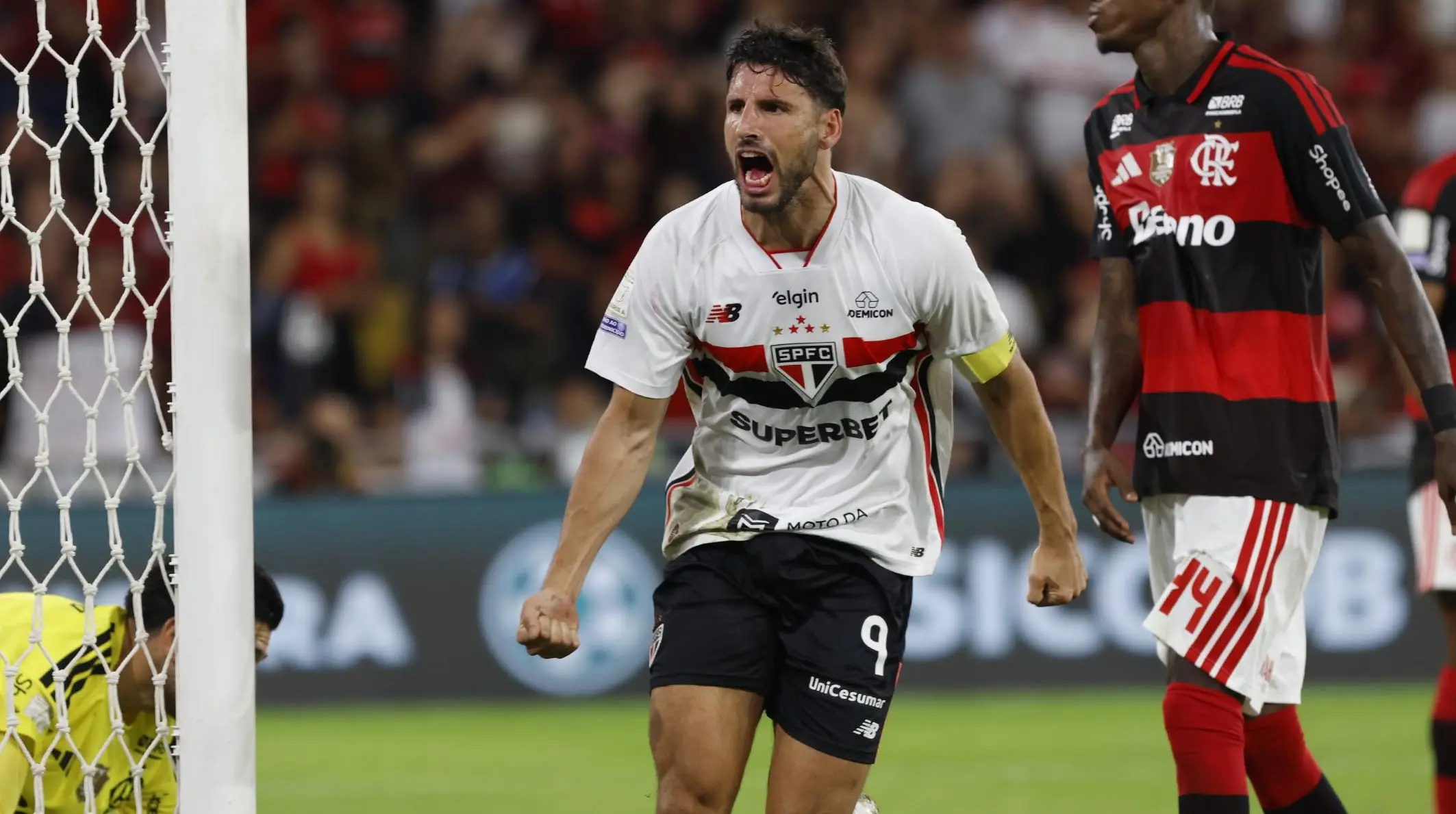 São Paulo avança em negociação e fica otimista por renovação de Calleri