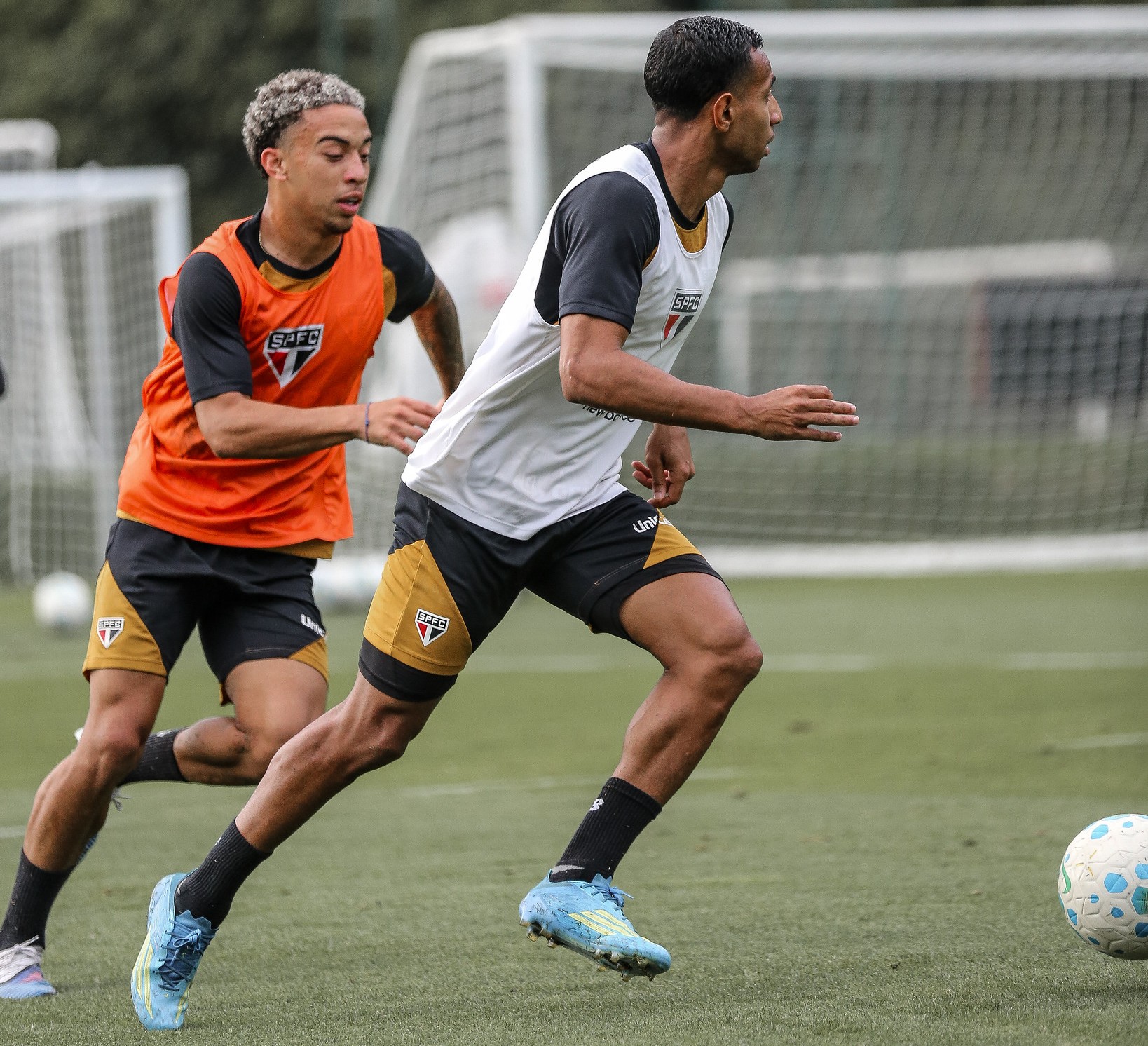 São Paulo se reapresenta e abre preparação para pegar o Grêmio