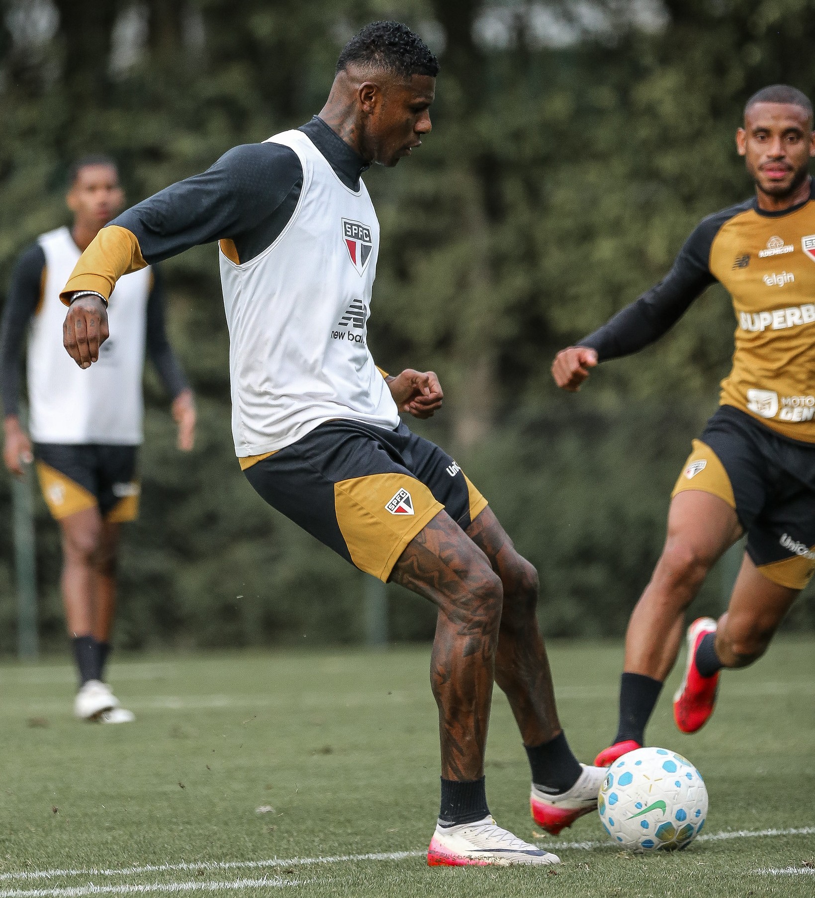 Veja fotos da reapresentação do São Paulo nesta quarta-feira