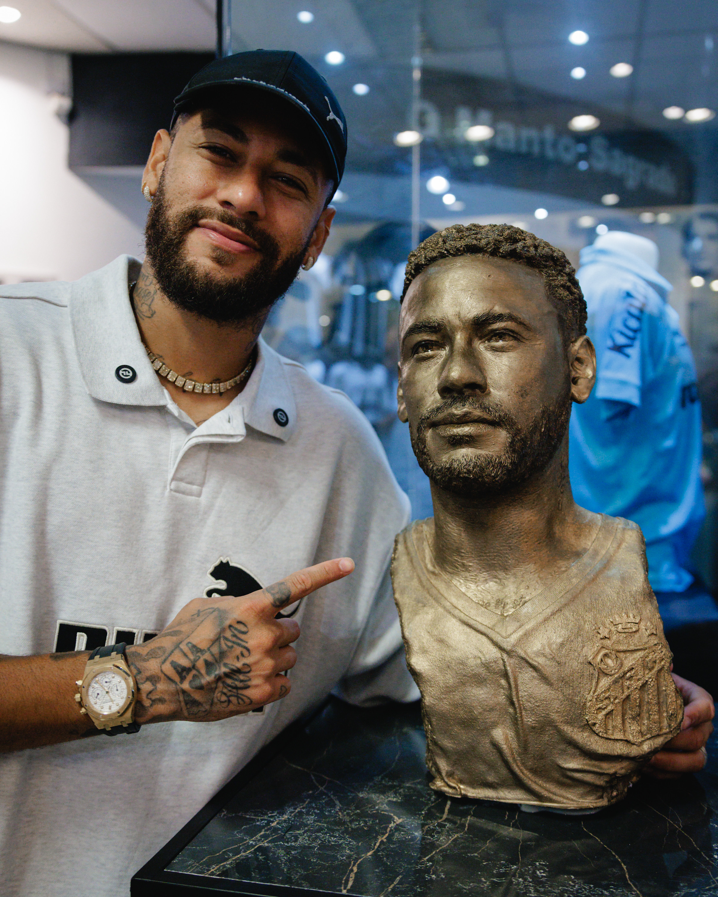 Veja fotos da homenagem do Santos a Neymar na Vila Belmiro