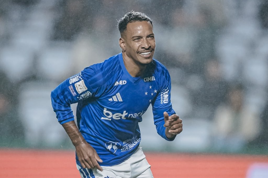 Matheus Pereira celebra gol da vitória contra o Coritiba e valoriza coletivo do Cruzeiro do Cruzeiro