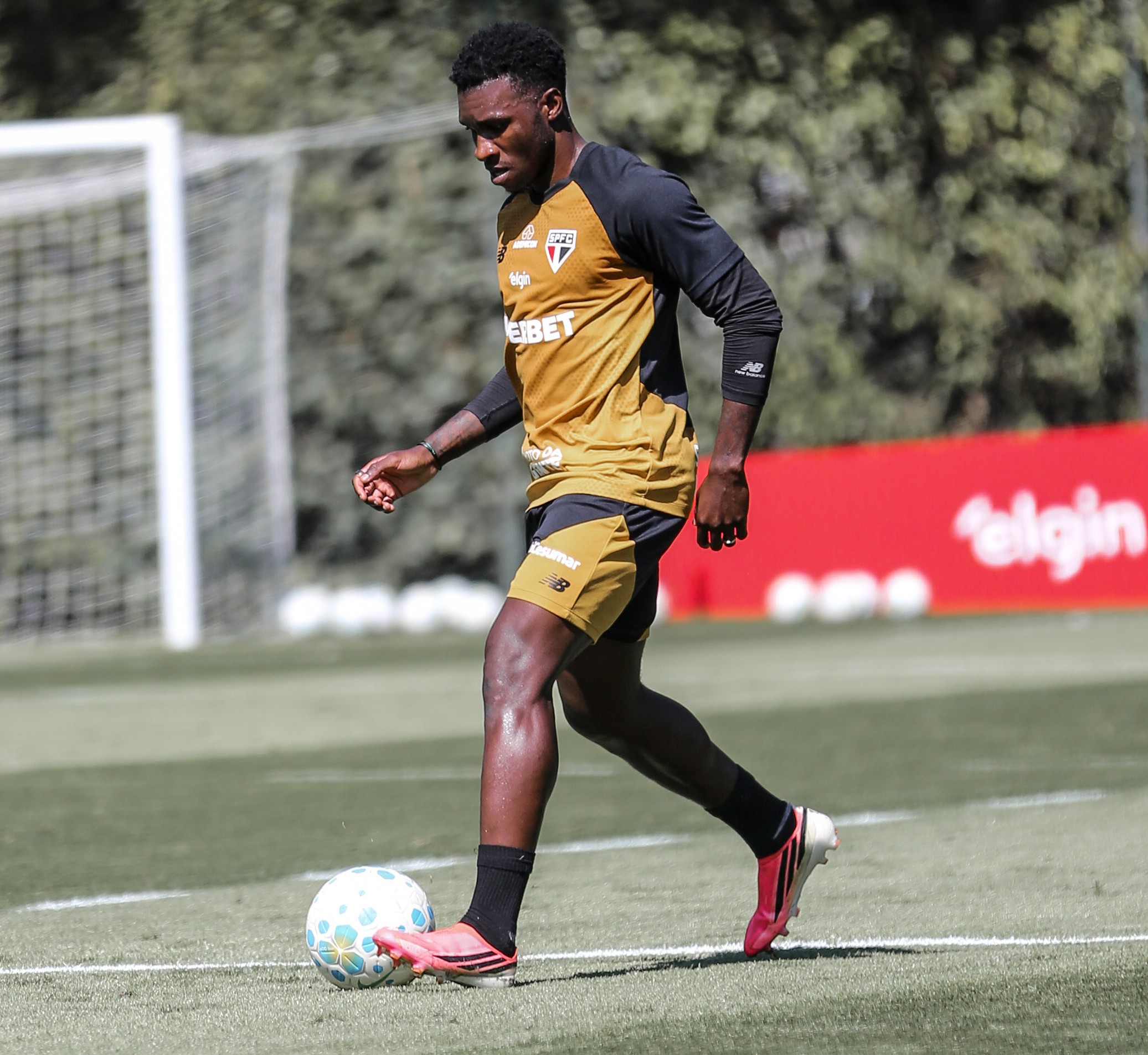 São Paulo promoverá jogo-treino para atletas com menor minutagem; entenda