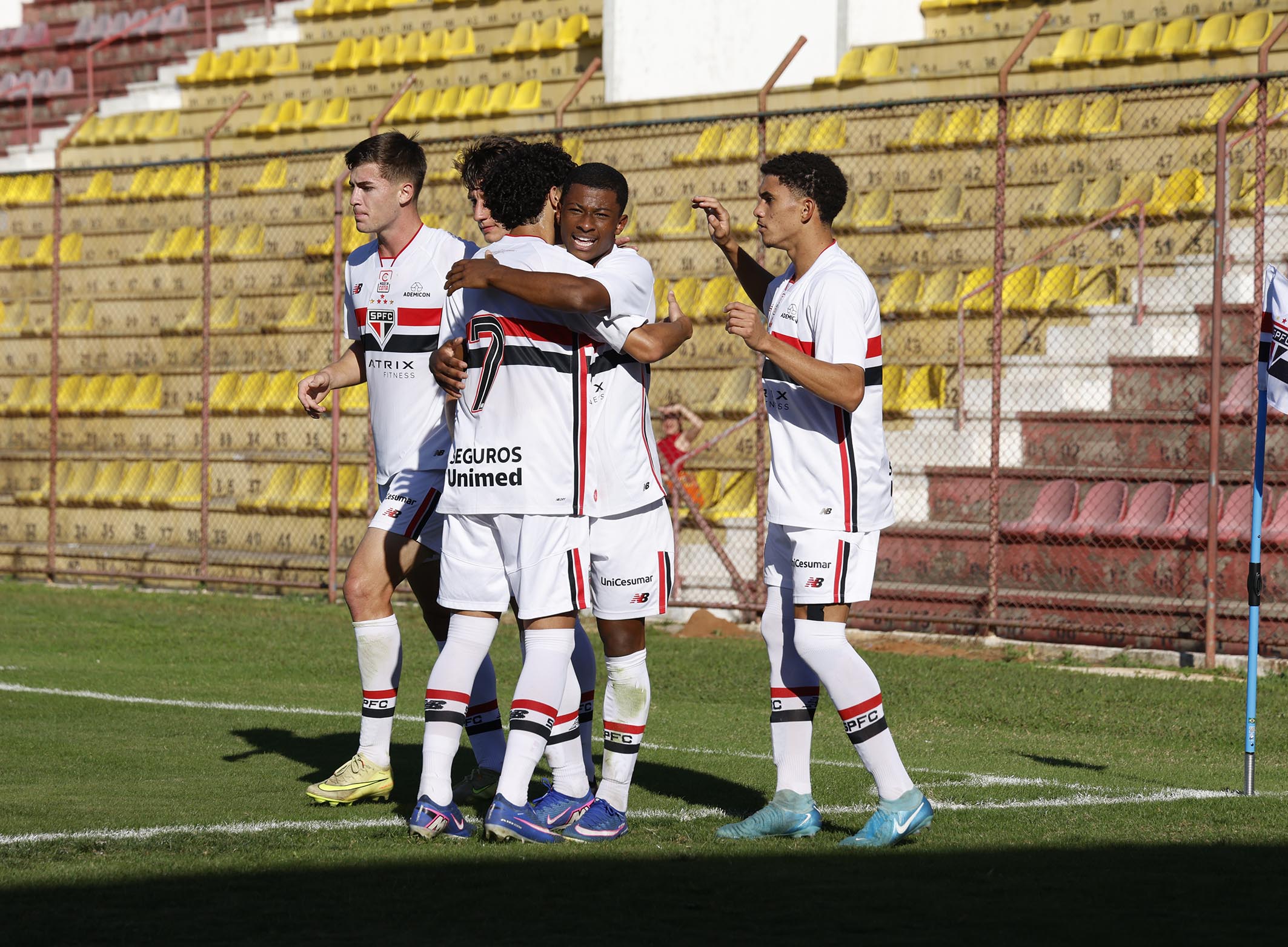 São Paulo vence Botafogo-SP pelo Paulista sub-20