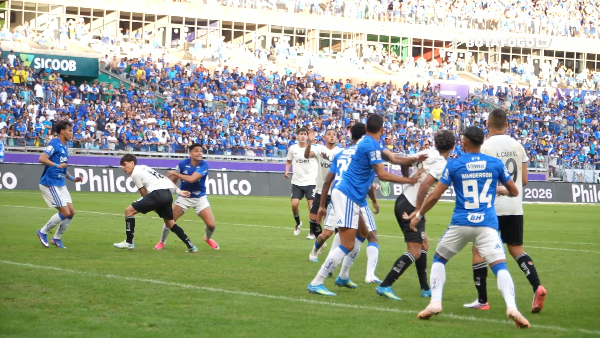 Botafogo vence o Cruzeiro no Mineirão; confira o gol