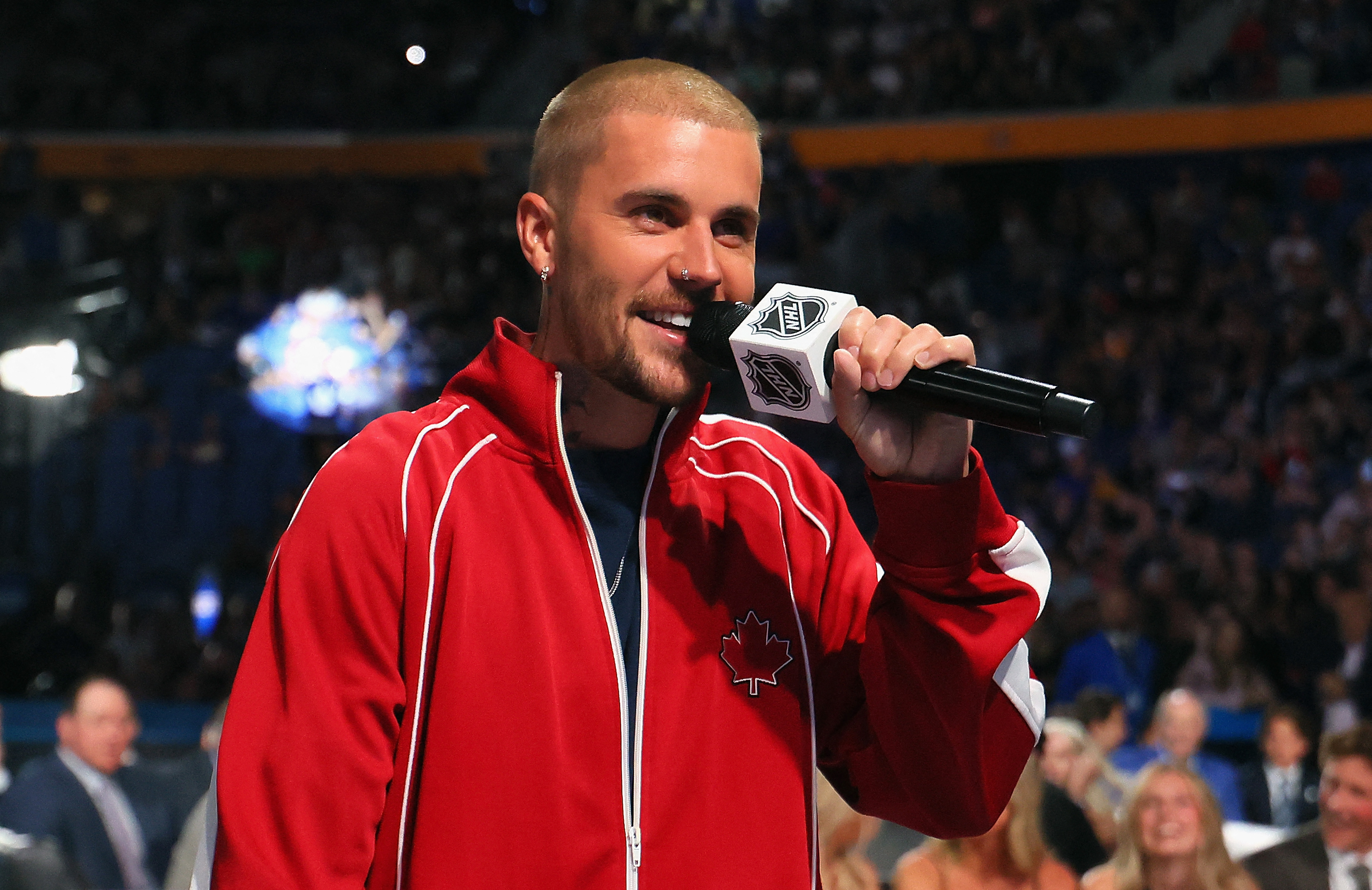 Justin Bieber em negociações com a FIFA para mega show na final da Copa do Mundo 2026 no MetLife Stadium, Nova Jersey, unindo-se a astros como Madonna, Shakira e BTS