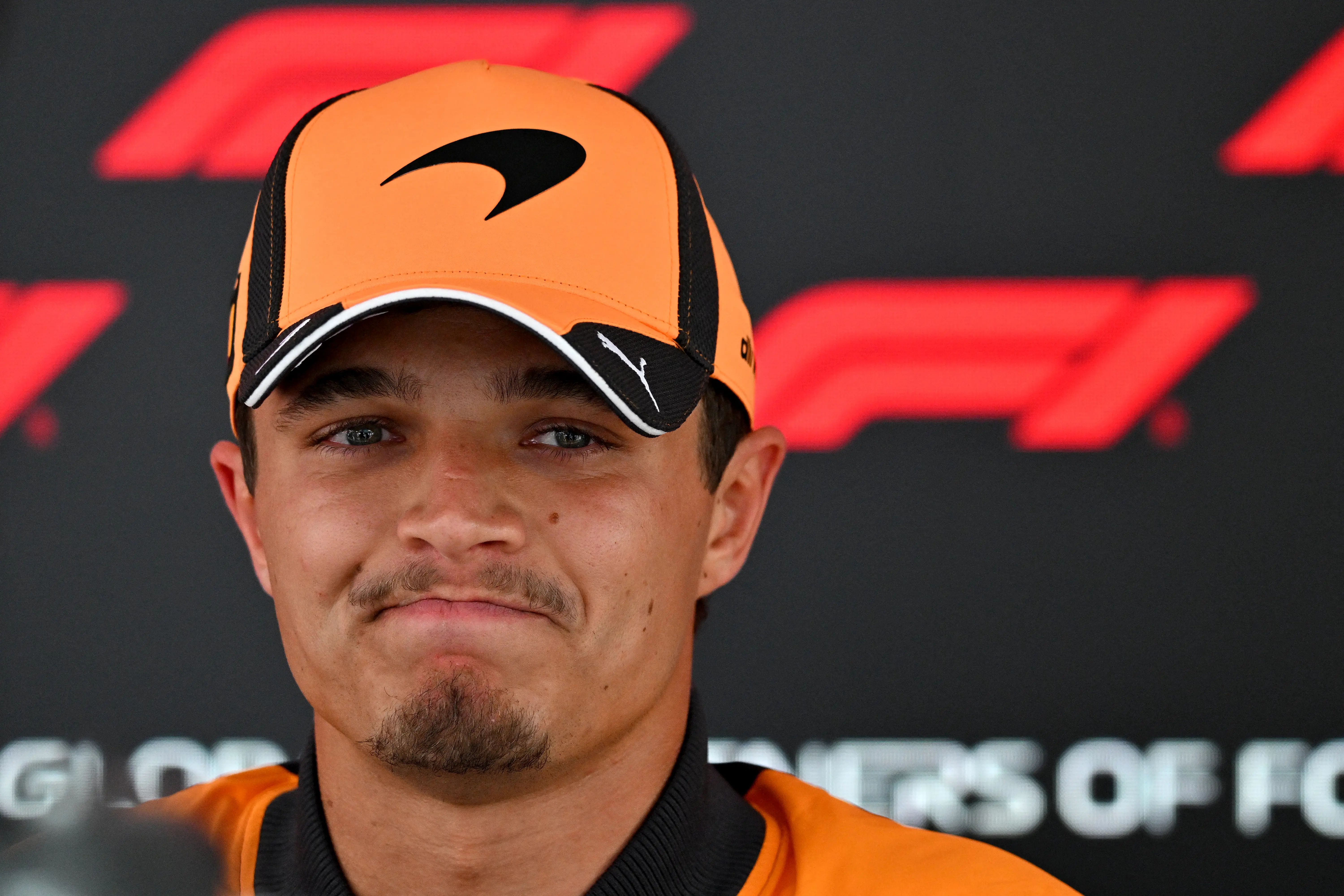 Norris é punido após trocar bateria e largará dez posições atrás no GP da Bélgica