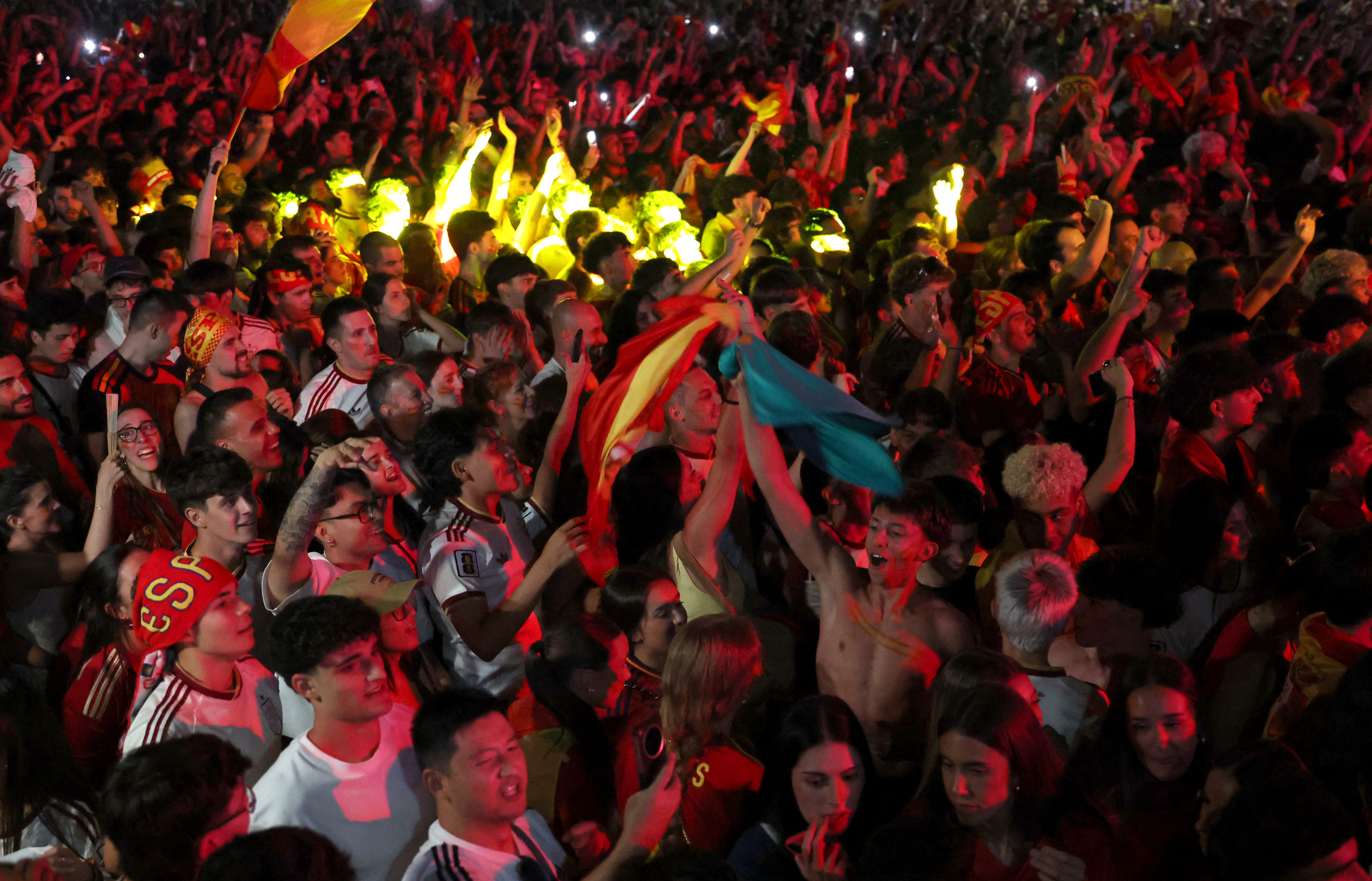 Explosão de alegria em Madri com bicampeonato mundial da Espanha