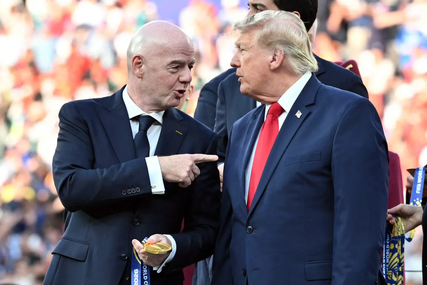 Uefa acusa Fifa de usar futebol para beneficiar aliados e investidores