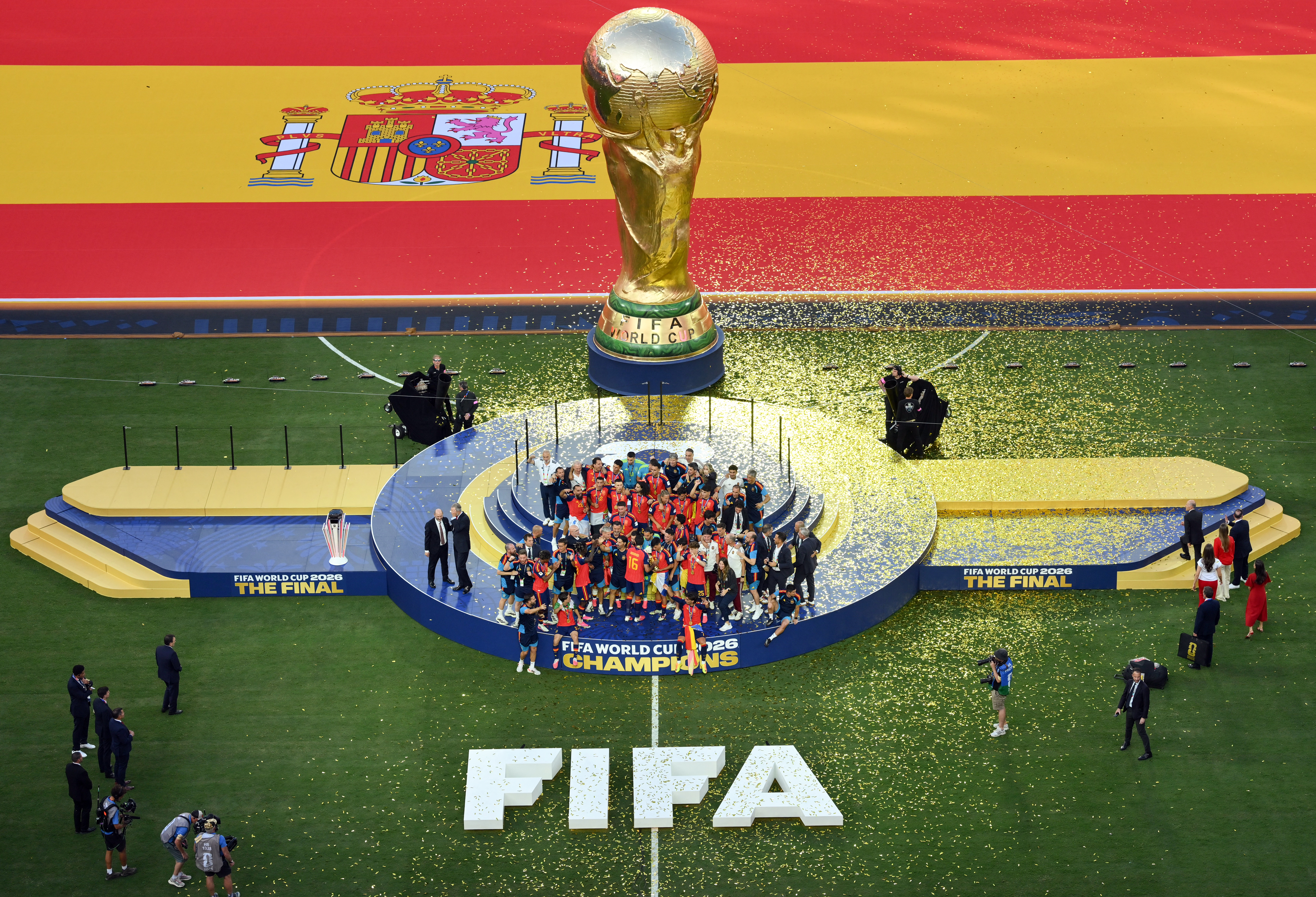 Fifa sai em alta da Copa do Mundo dos excessos, com a mancha do caso Balogun