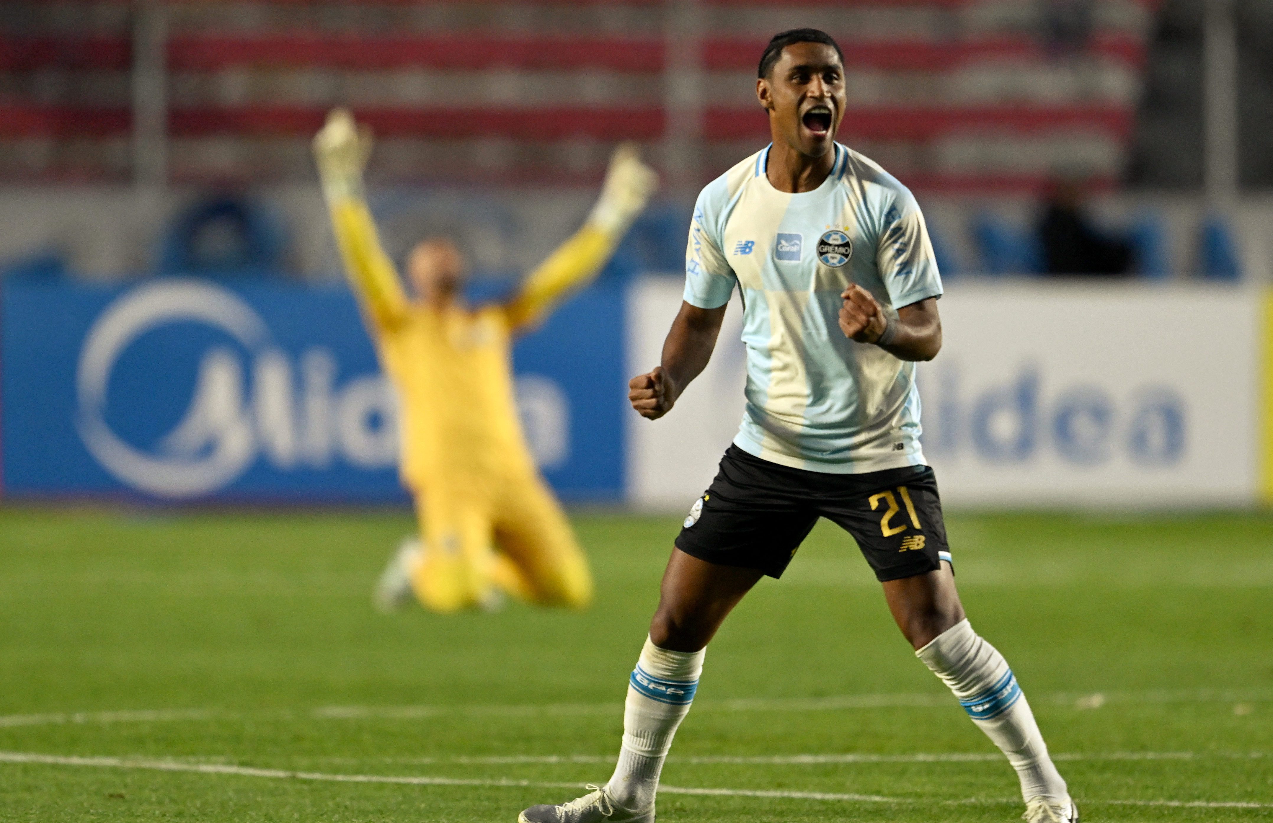 Grêmio x Bolívar: veja prováveis escalações e onde assistir ao duelo pela Copa Sul-Americana