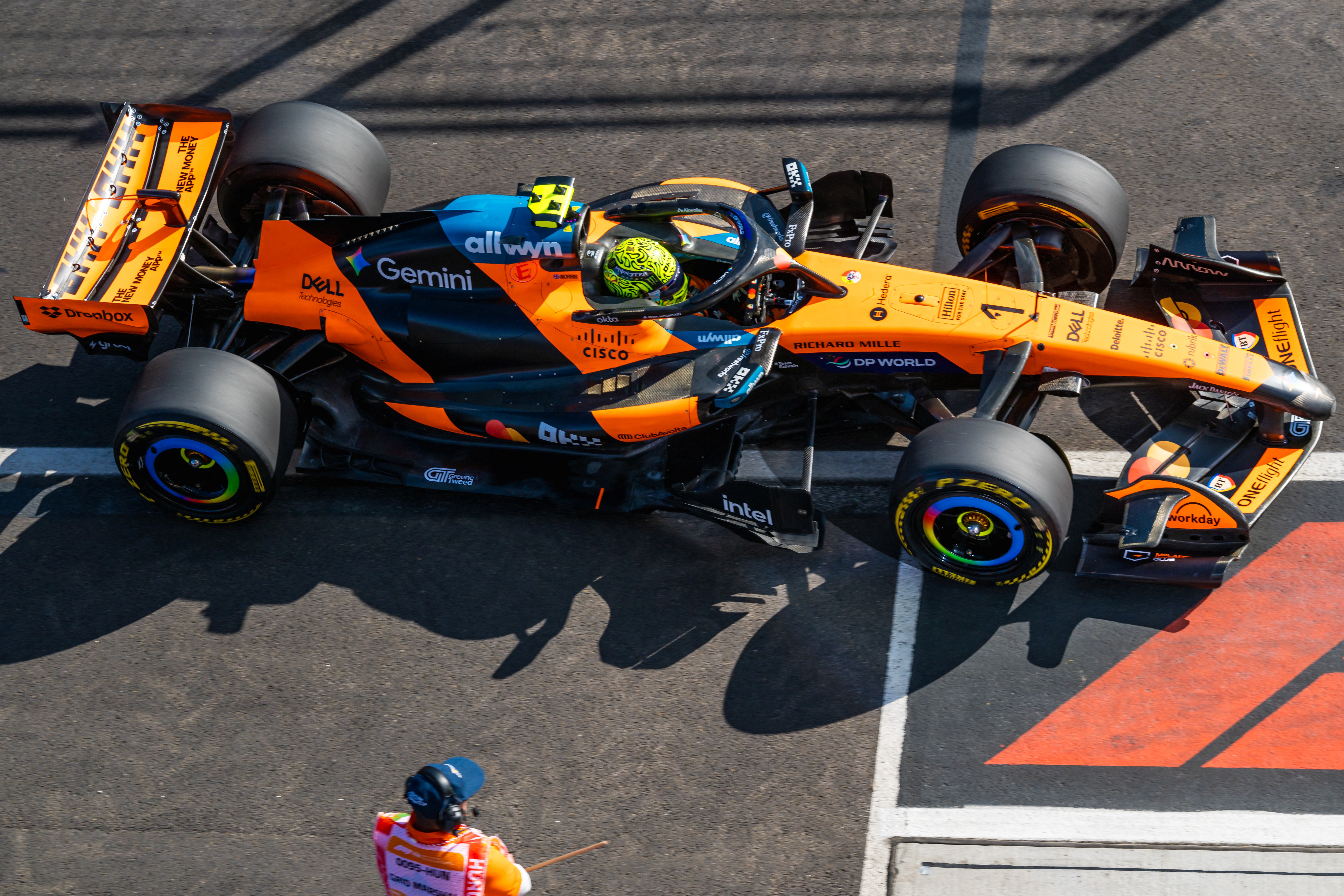 Norris leva a melhor sobre Hamilton e lidera treino livre final do GP da Hungria