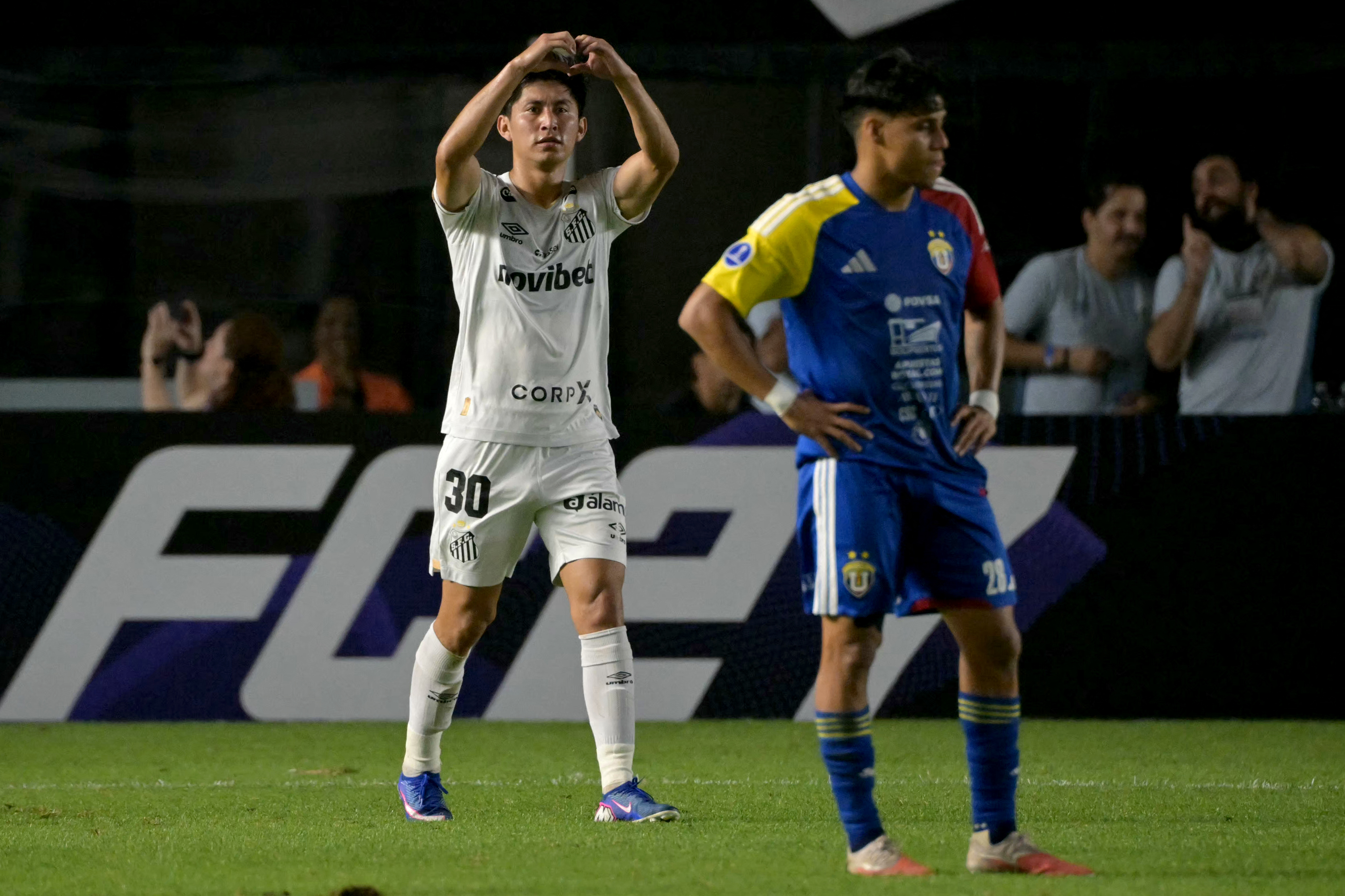 Santos x UCV: veja fotos do jogo pela Copa Sul-Americana