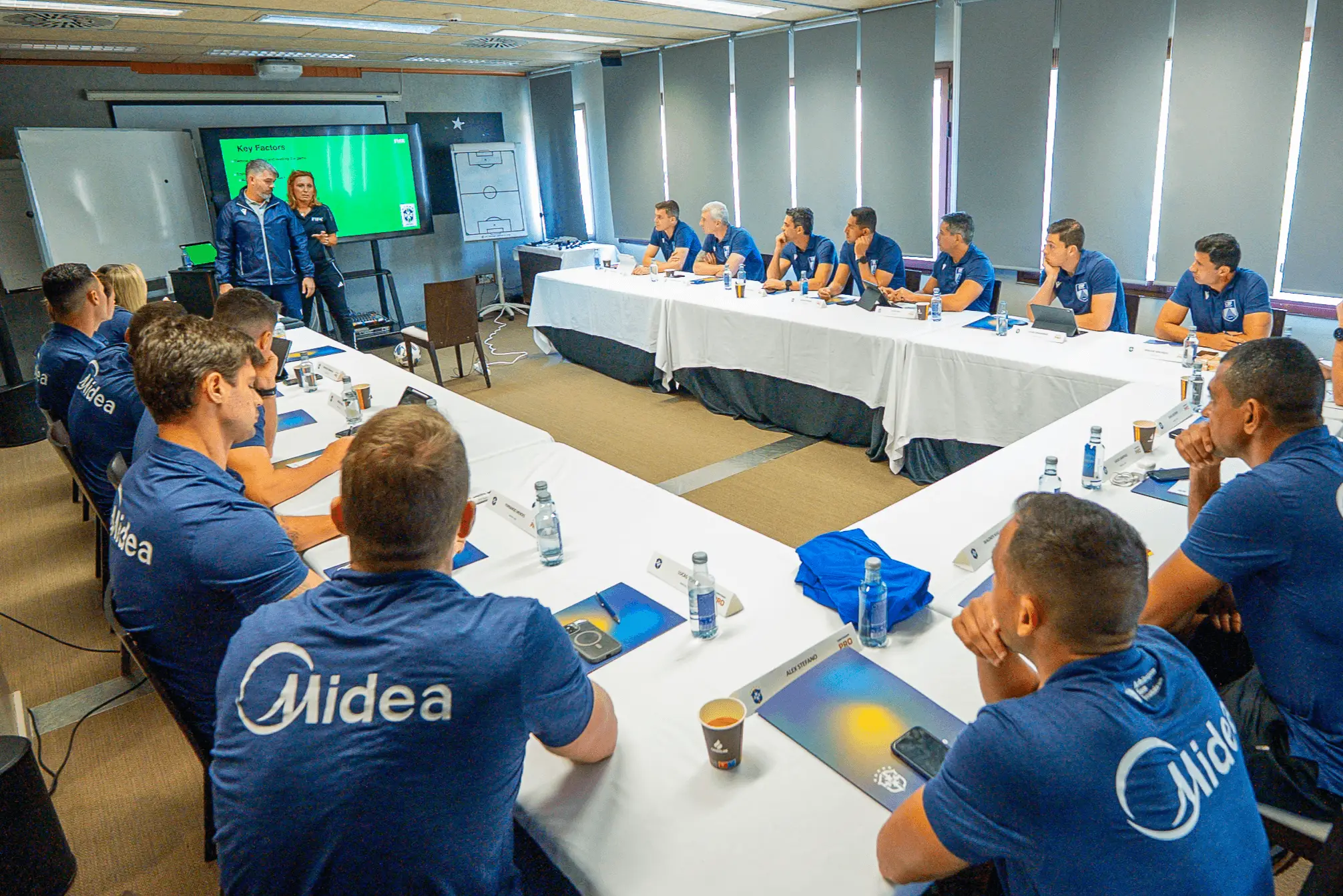 CBF inicia diálogo com clubes para implementar novas regras do futebol mundial CBF inicia diálogo com clubes para implementar novas regras do futebol mundial