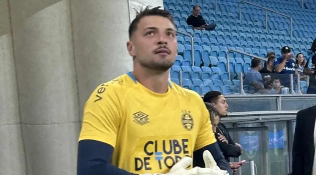Grando lamenta erros do Grêmio em eliminação precoce: "Não tem como voltar atrás"