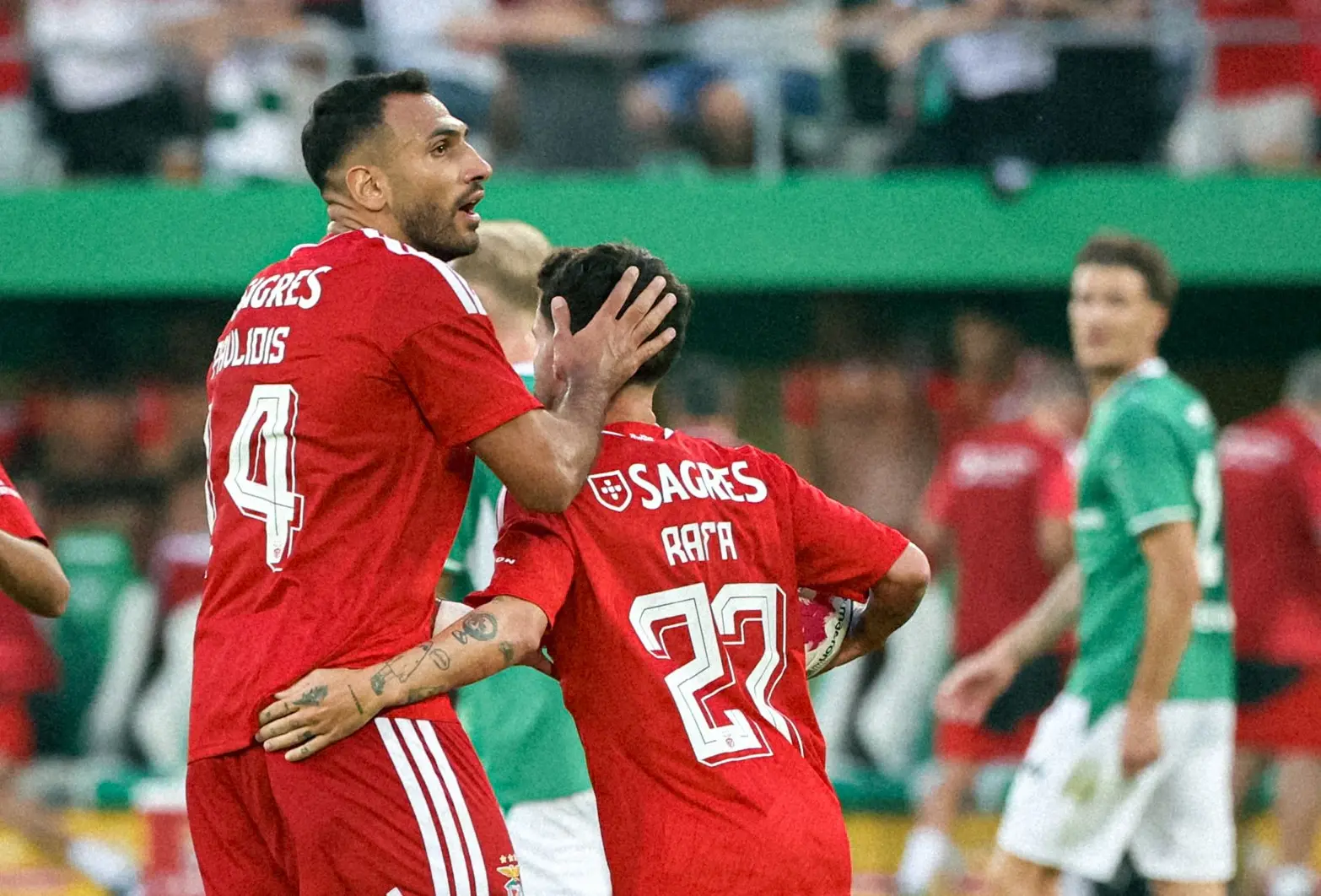 De treinador novo, Benfica perde para time suíço e sai atrás nas qualificatórias da Liga Europa